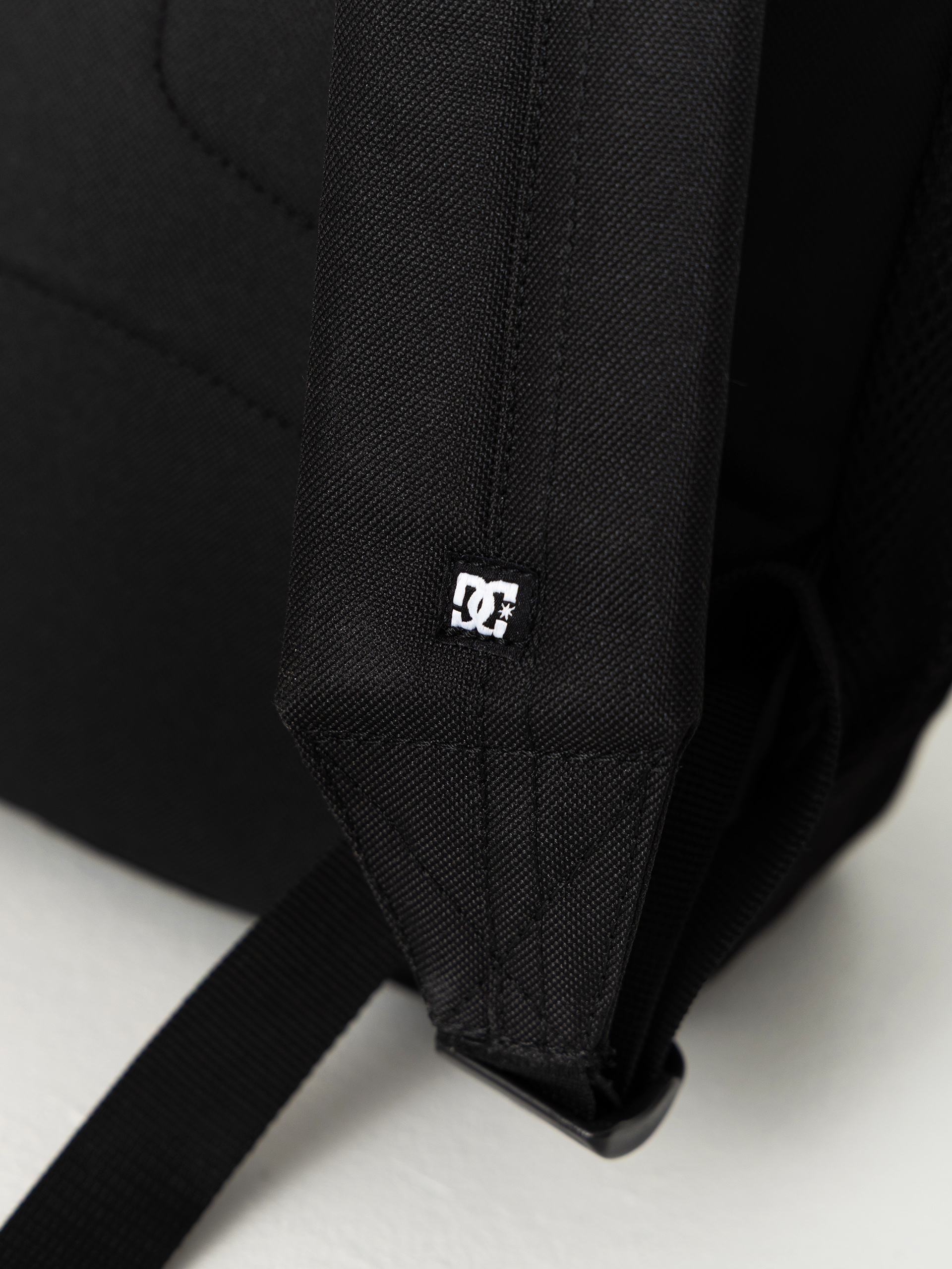 Batoh DC Backsider Seasonal 4 (black)