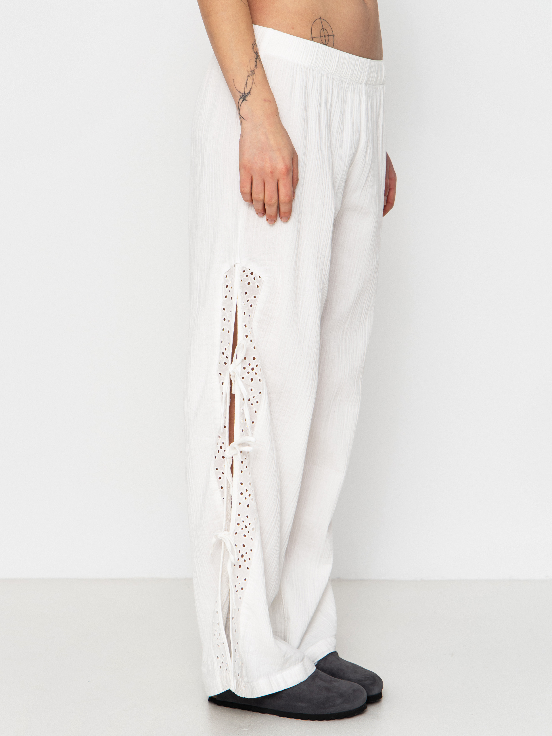 Nohavice Brixton Seaside Eyelet Wide Leg Wmn (off white eyelet)