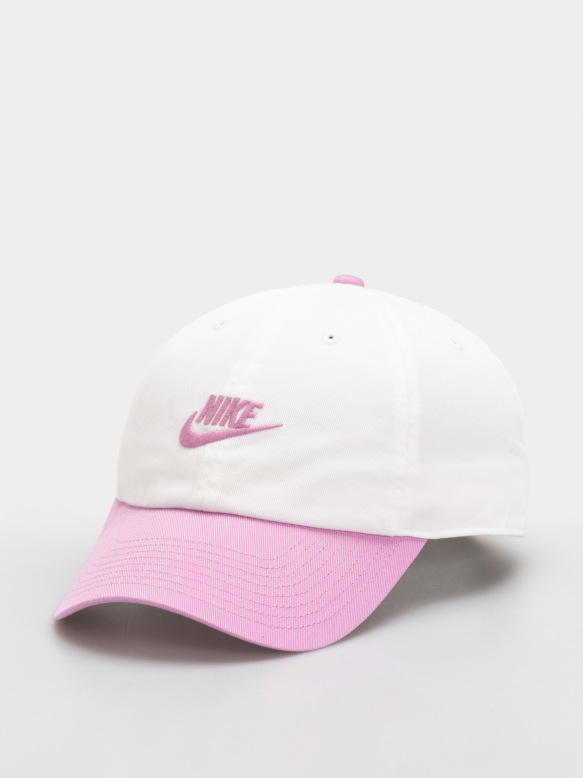 Šiltovka Nike SB Club (white/lt magenta/lt magenta)