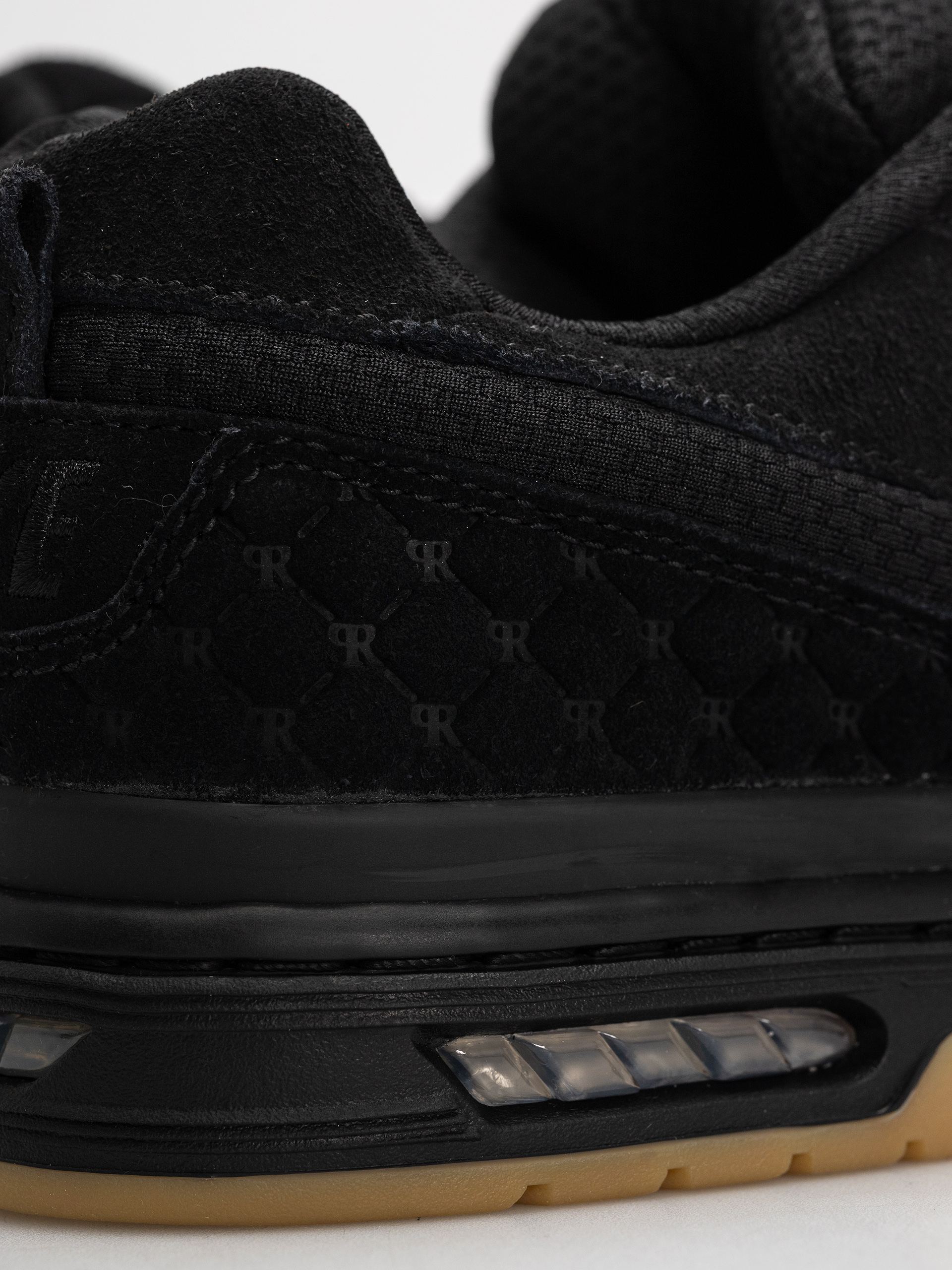 Topánky Nike SB Paul Rodriguez Zoom Air Low (black/black/black/gum light brown)