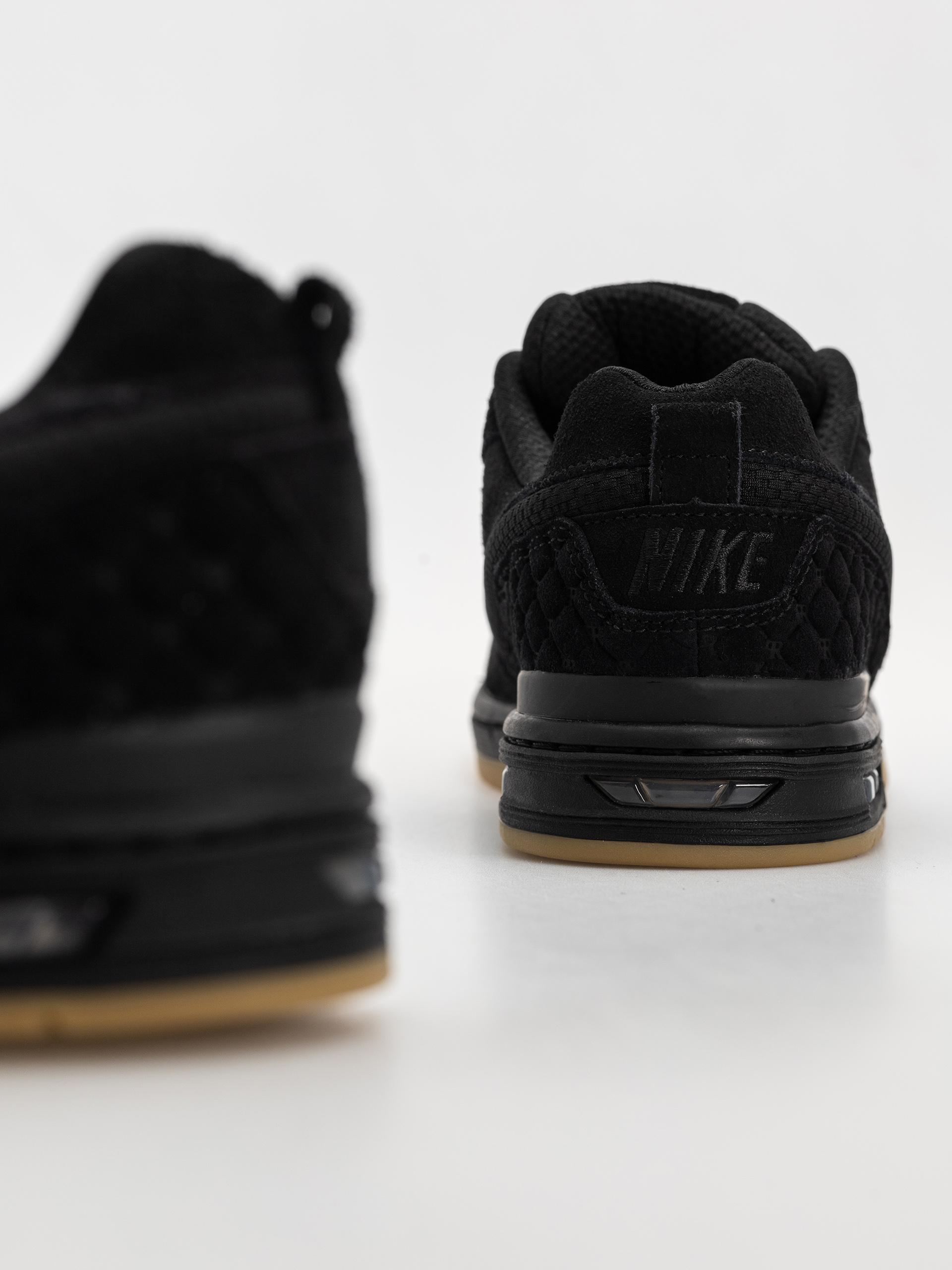 Topánky Nike SB Paul Rodriguez Zoom Air Low (black/black/black/gum light brown)