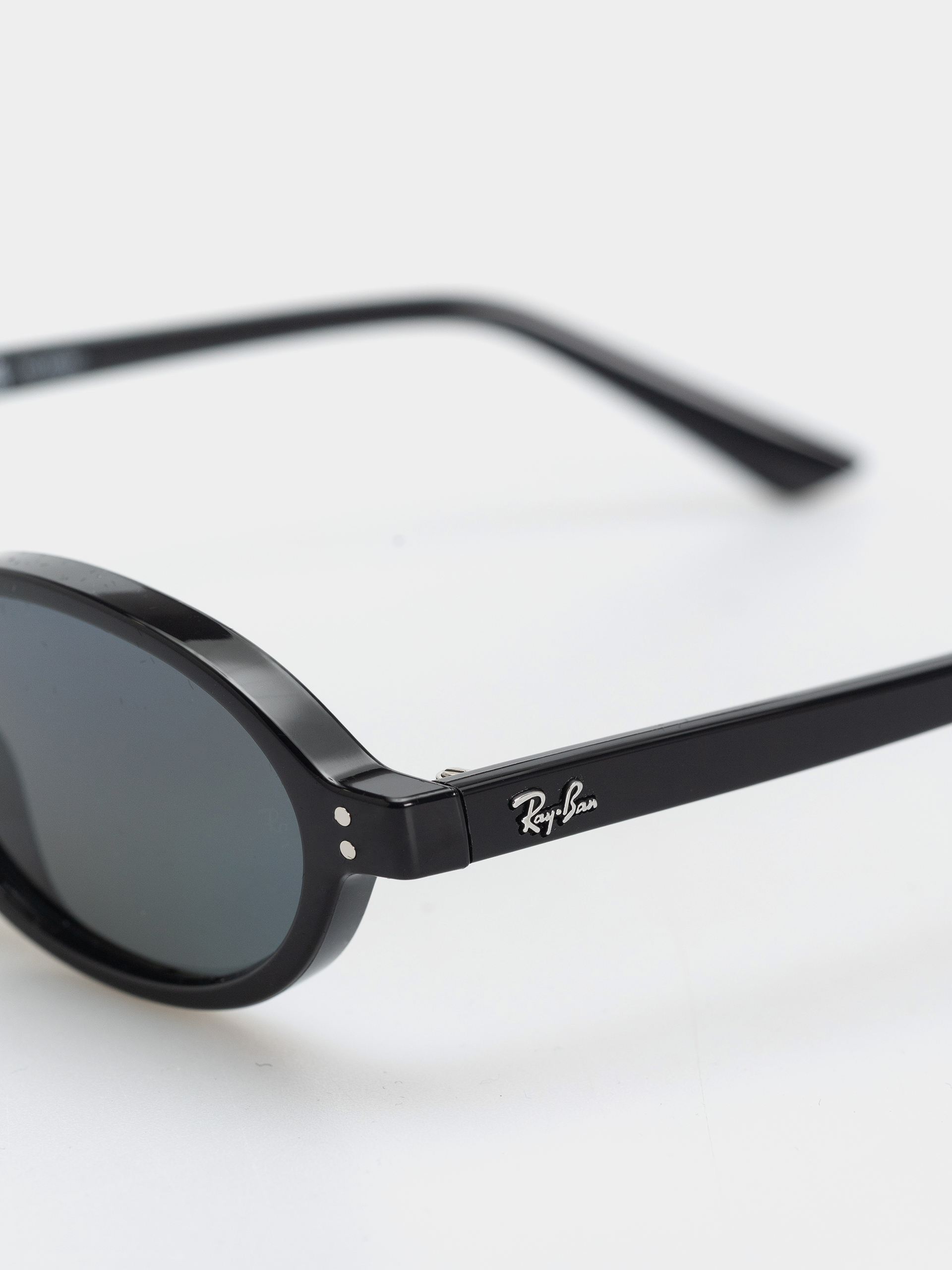 Slnečné okuliare Ray-Ban Khal (polerowany black/polaryzacyjne ciemnogrey)