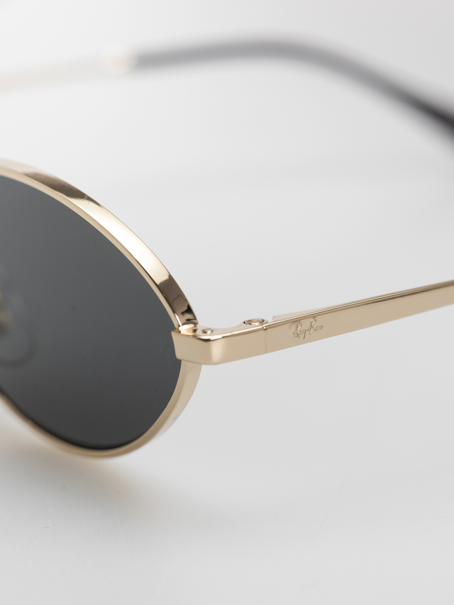Slnečné okuliare Ray-Ban Kai (polerowany jasne złoto/ciemnoszary)