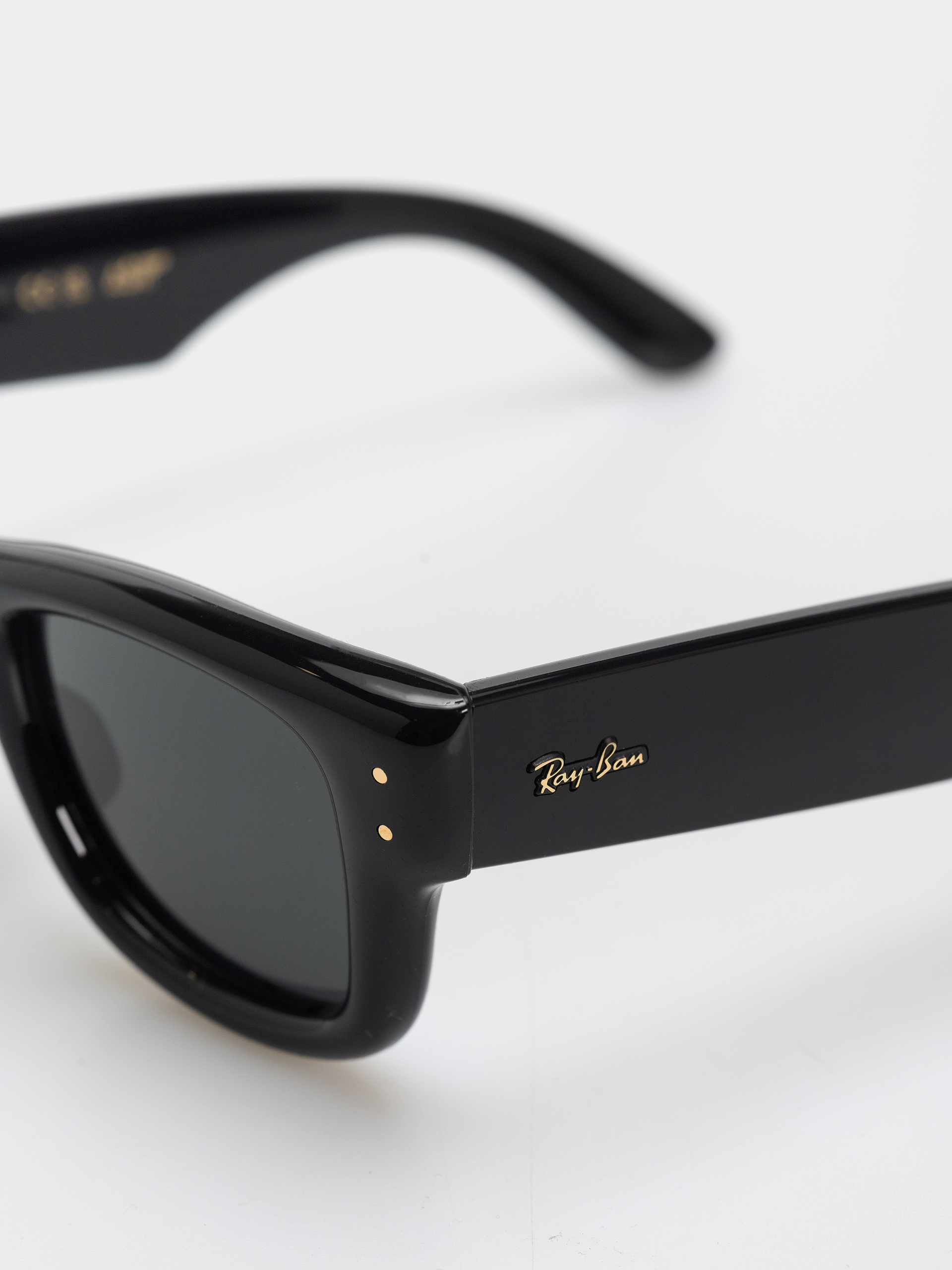 Slnečné okuliare Ray-Ban Wayfarer Puffer (polerowany czarny/ultra czarny)