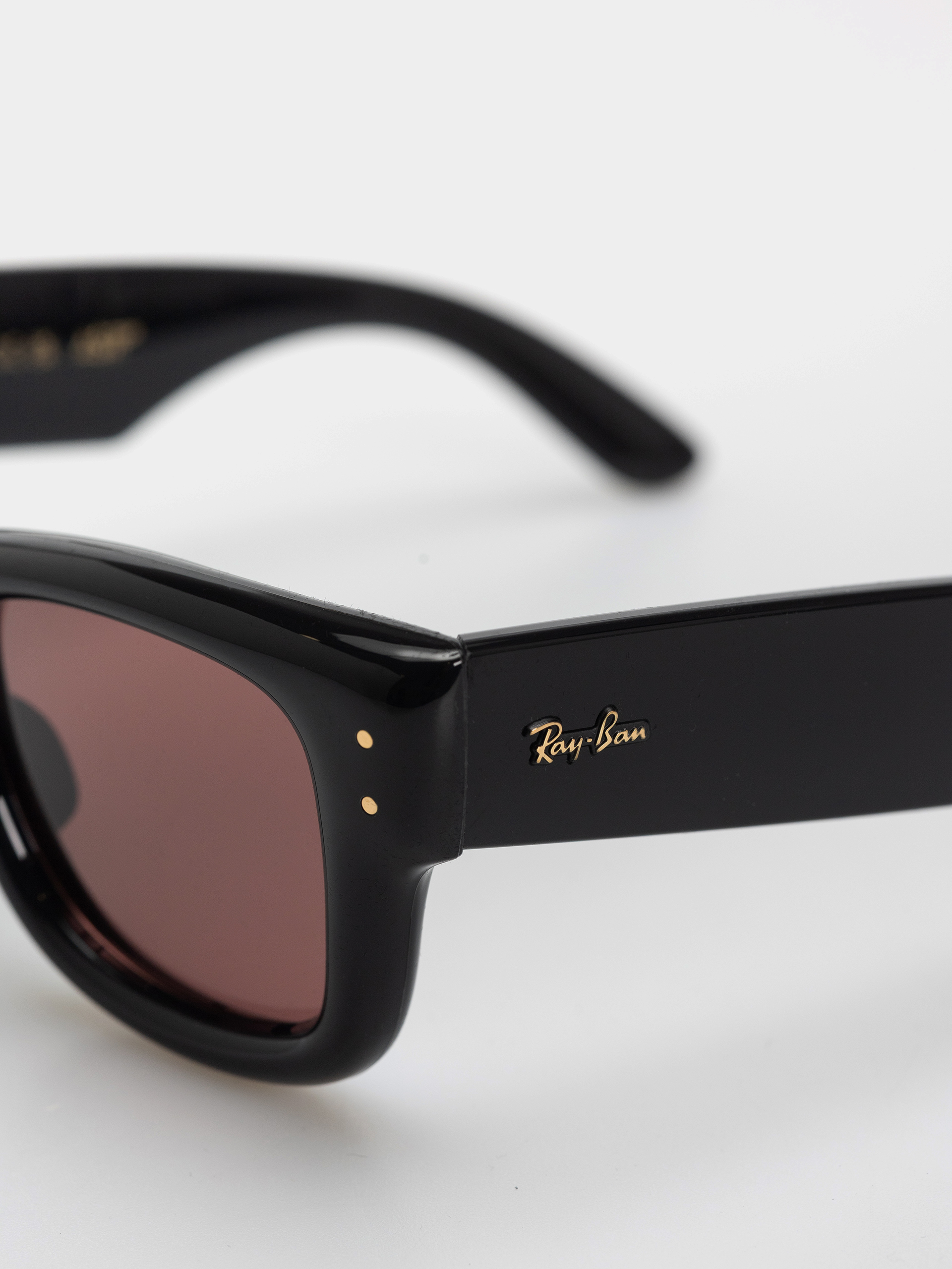 Slnečné okuliare Ray-Ban Wayfarer Puffer (polerowany czarny/ciemnofioletowe)