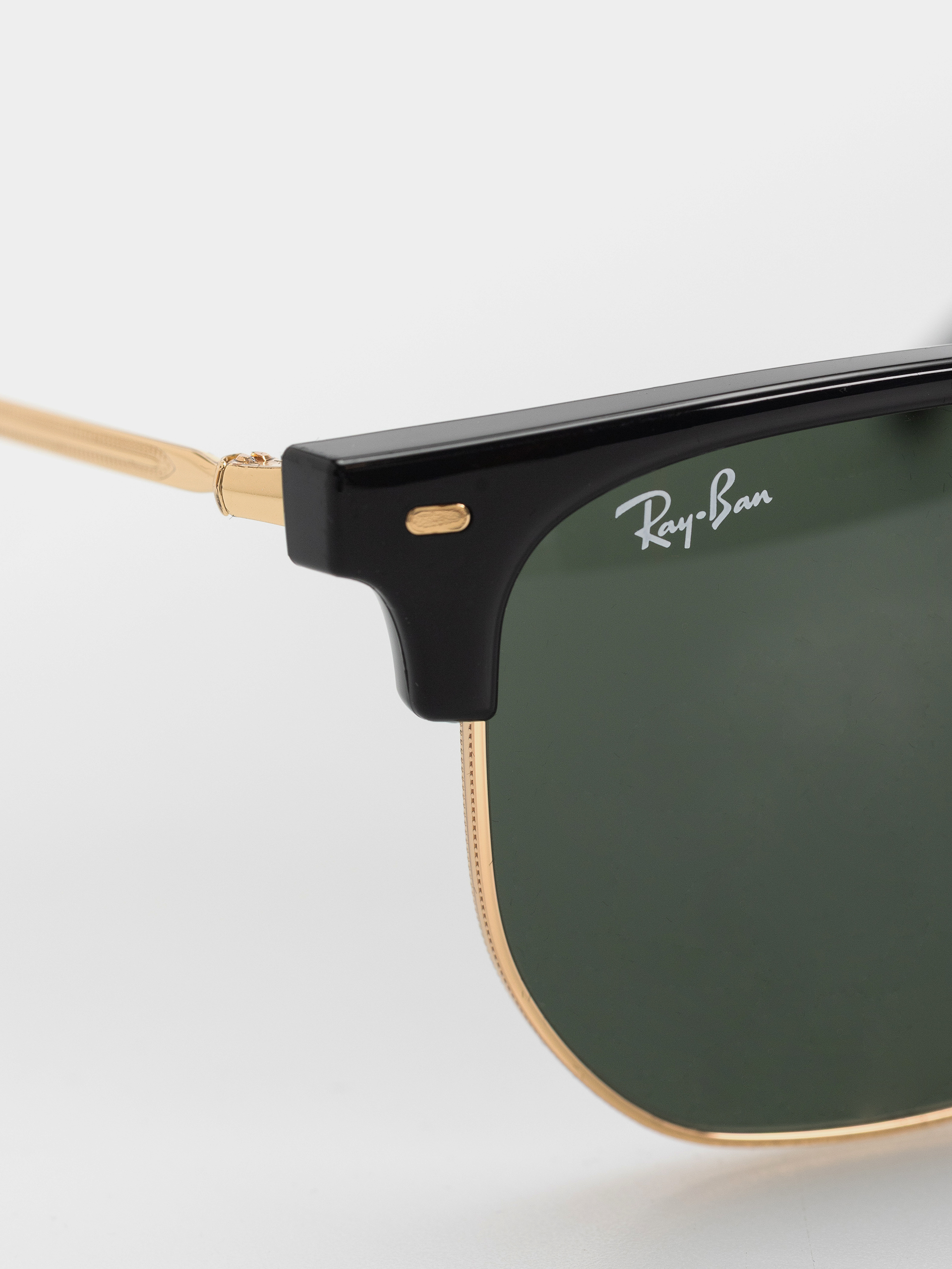 Slnečné okuliare Ray-Ban New Clubmaster (polerowany czarno-złote/zielony)