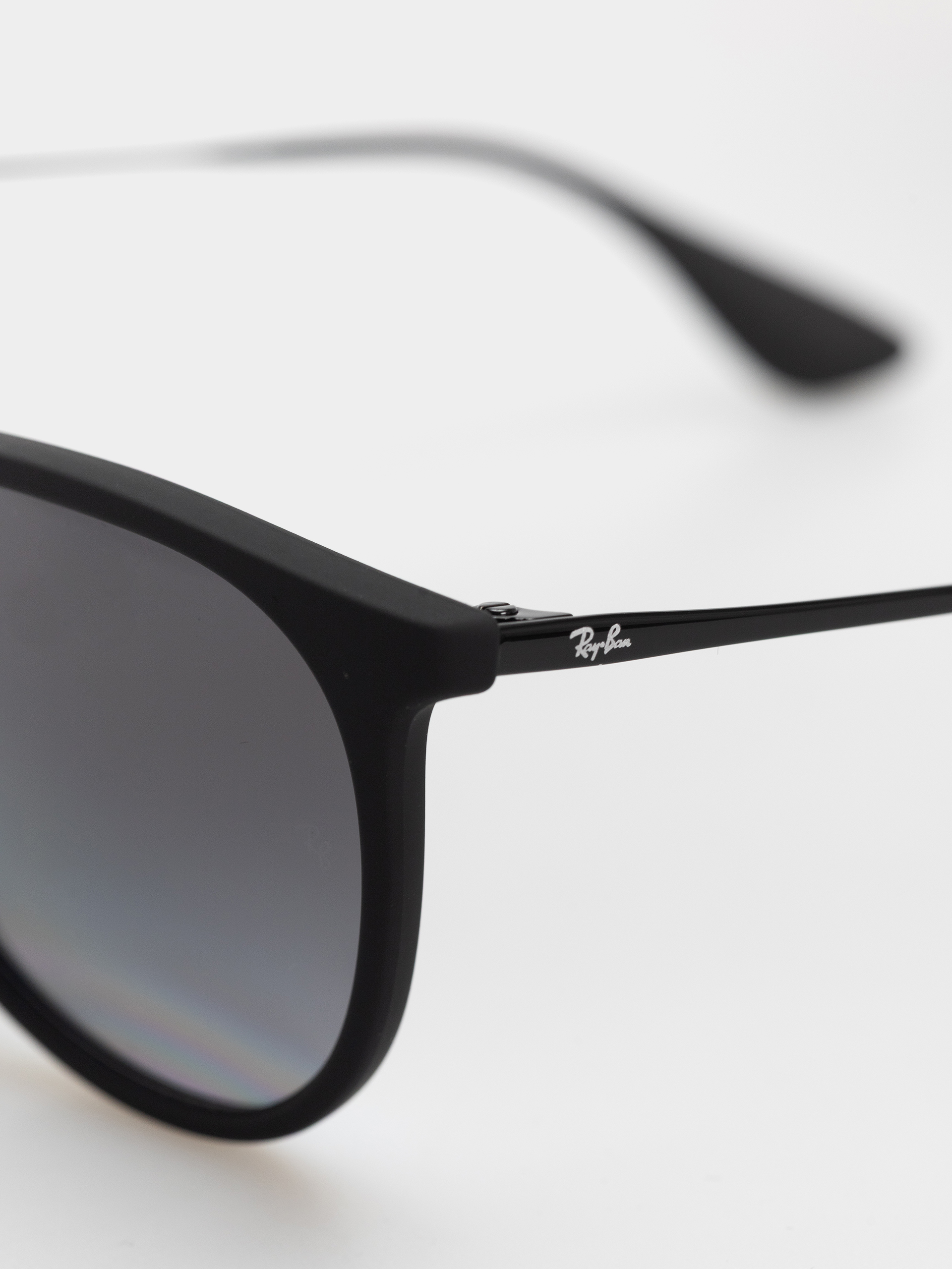Slnečné okuliare Ray-Ban Erika (matowy guma czarny/polaryzacyjne szary)