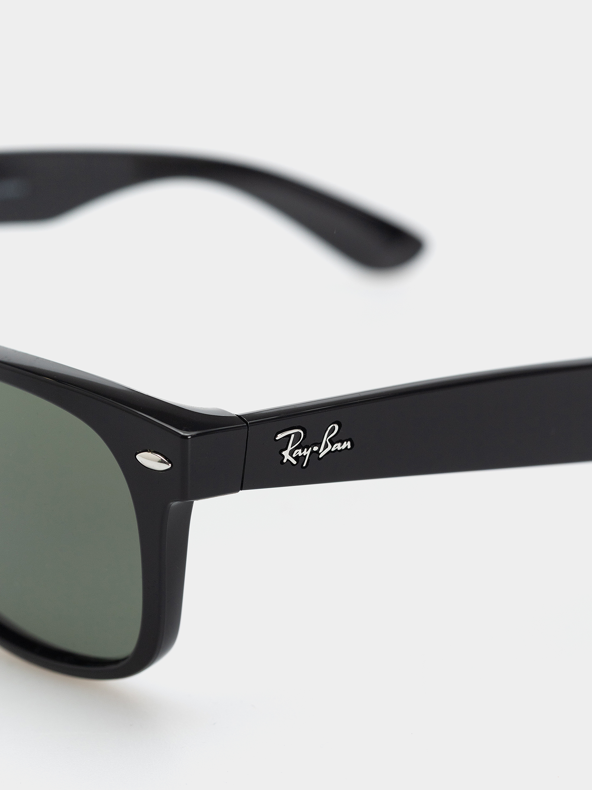 Slnečné okuliare Ray-Ban New Wayfarer Classic (polerowany czarny/zielone z polaryzacją)