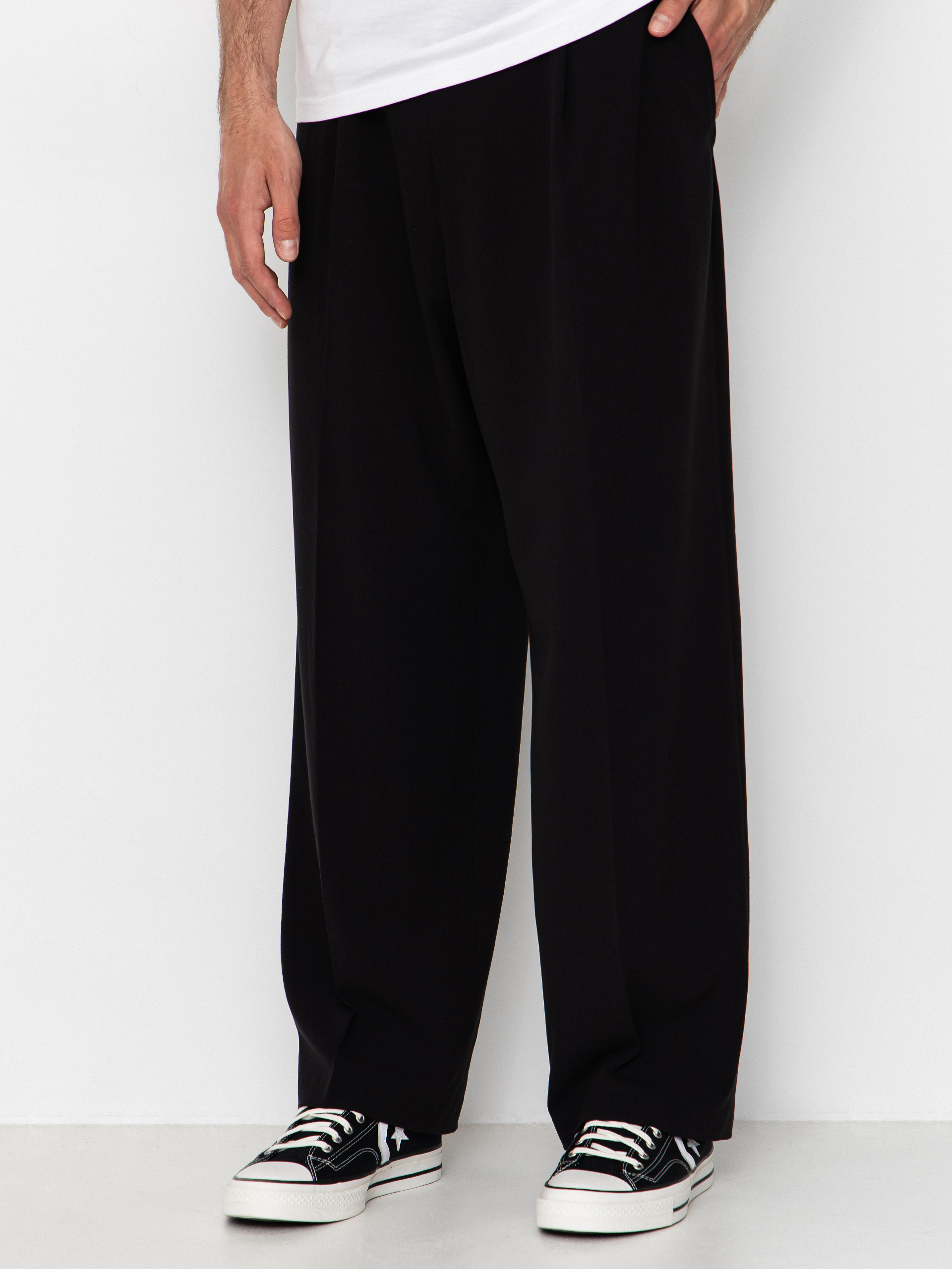 Nohavice Beyond Medals Suit (black)