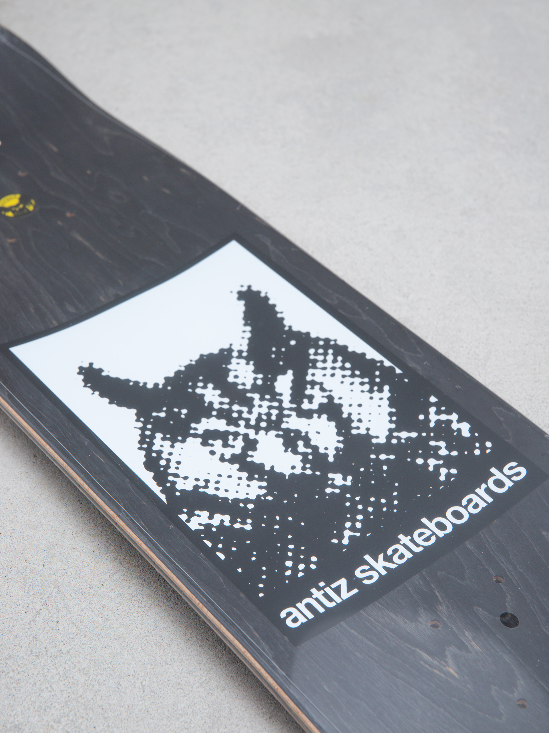 Doska Antiz Oslo M Shape Medium (black)