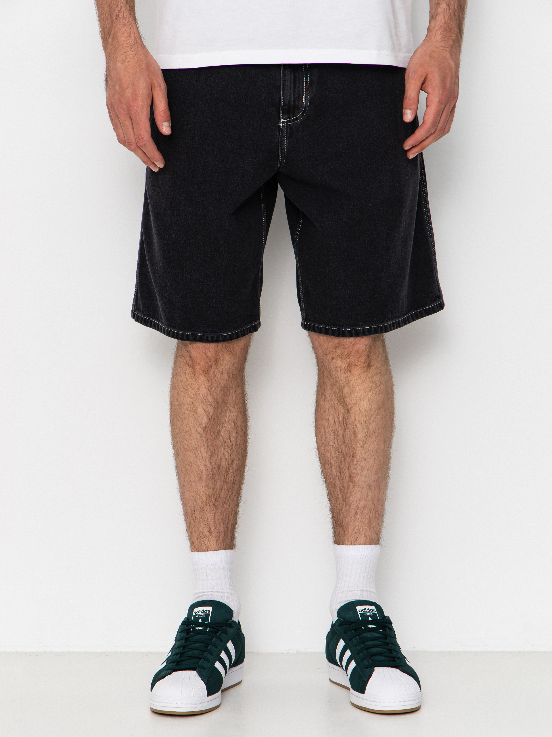 Kraťasy Carhartt WIP Simple (black heavy stone wash)