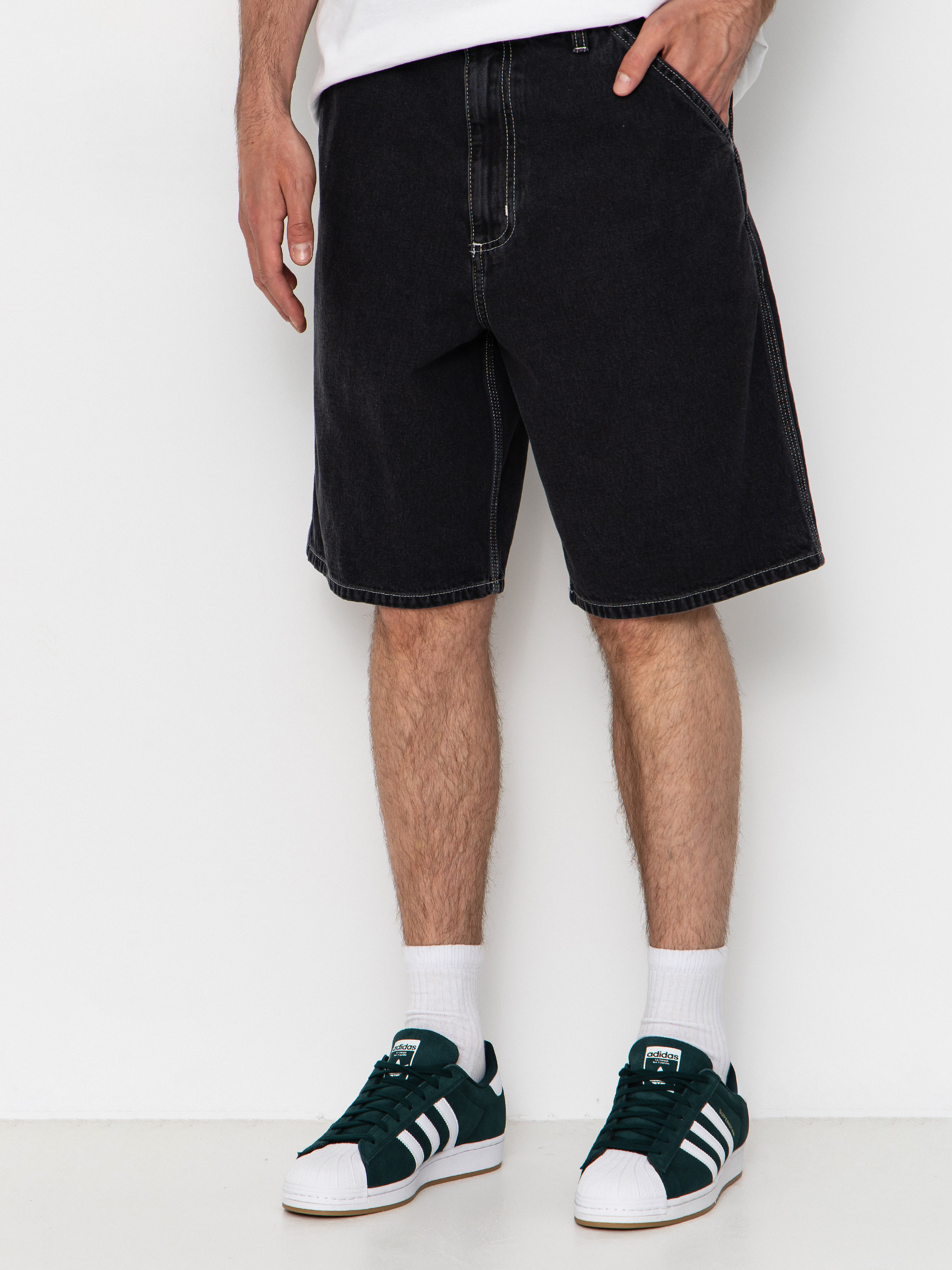 Kraťasy Carhartt WIP Simple (black heavy stone wash)