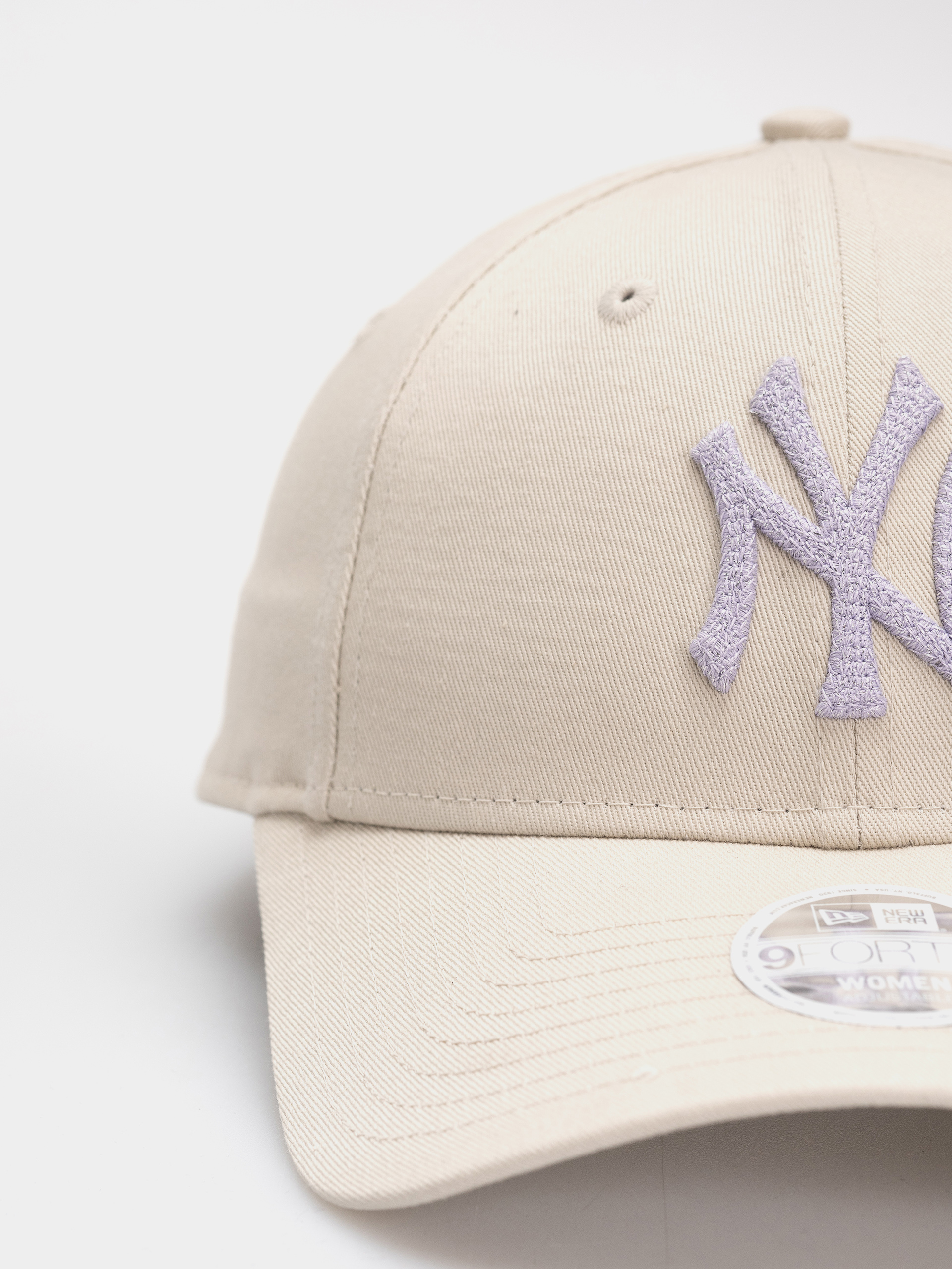Šiltovka New Era Metallic 9Forty New York Yankees Wmn (stone)