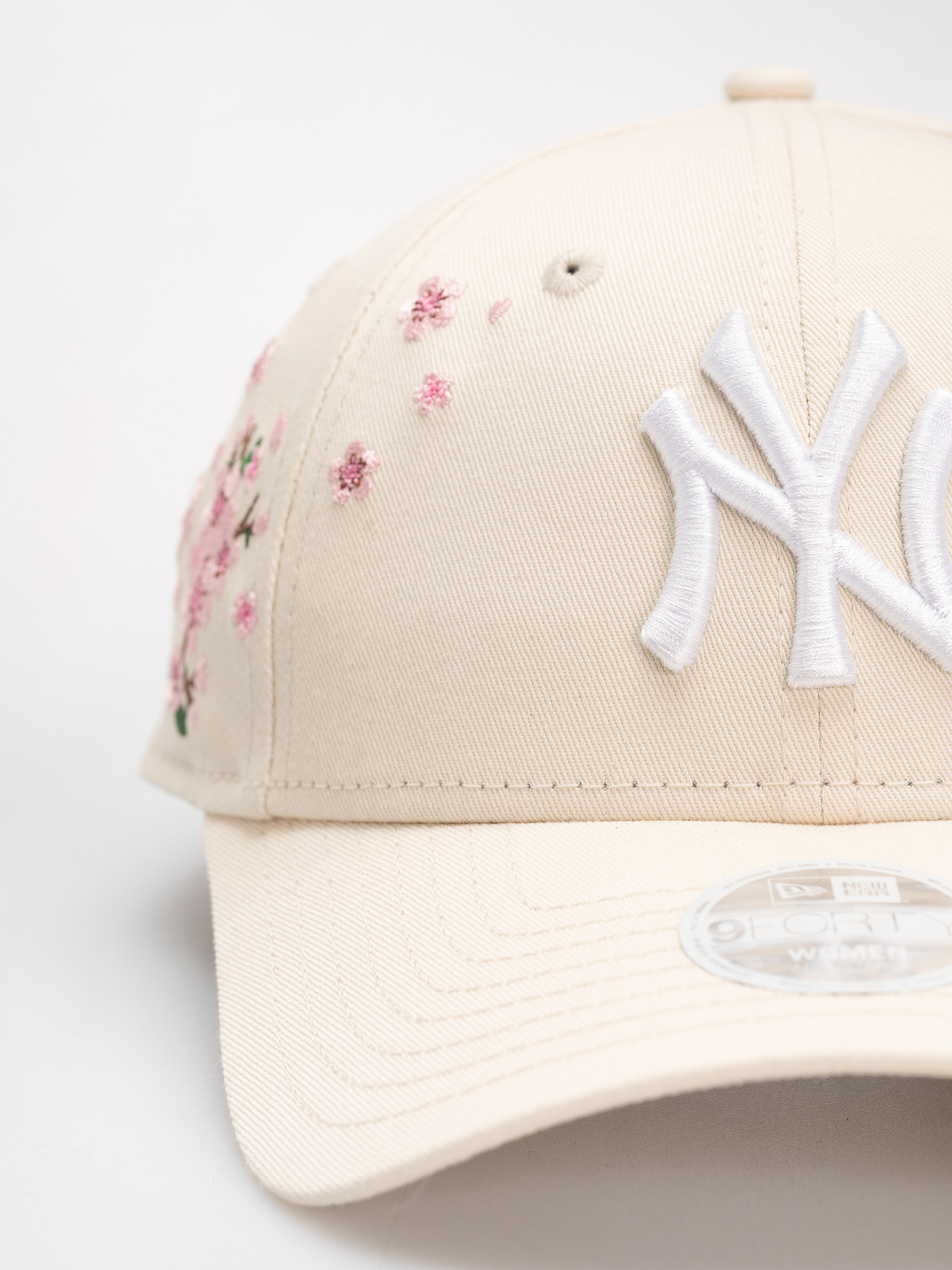 Šiltovka New Era Floral Icon 9Forty New York Yankees Wmn (light cream)