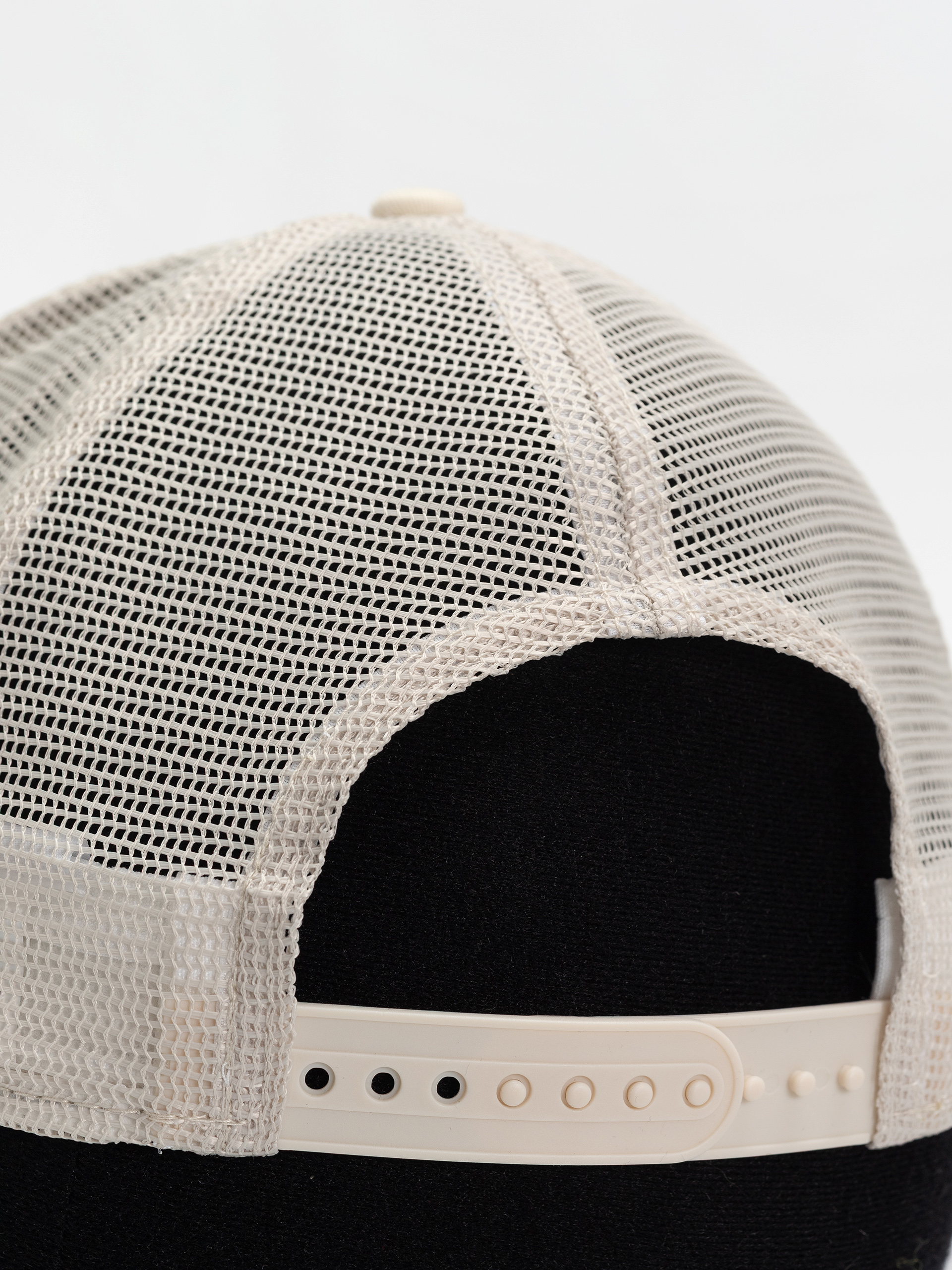 Šiltovka New Era Outline Trucker New York Yankees (light cream)