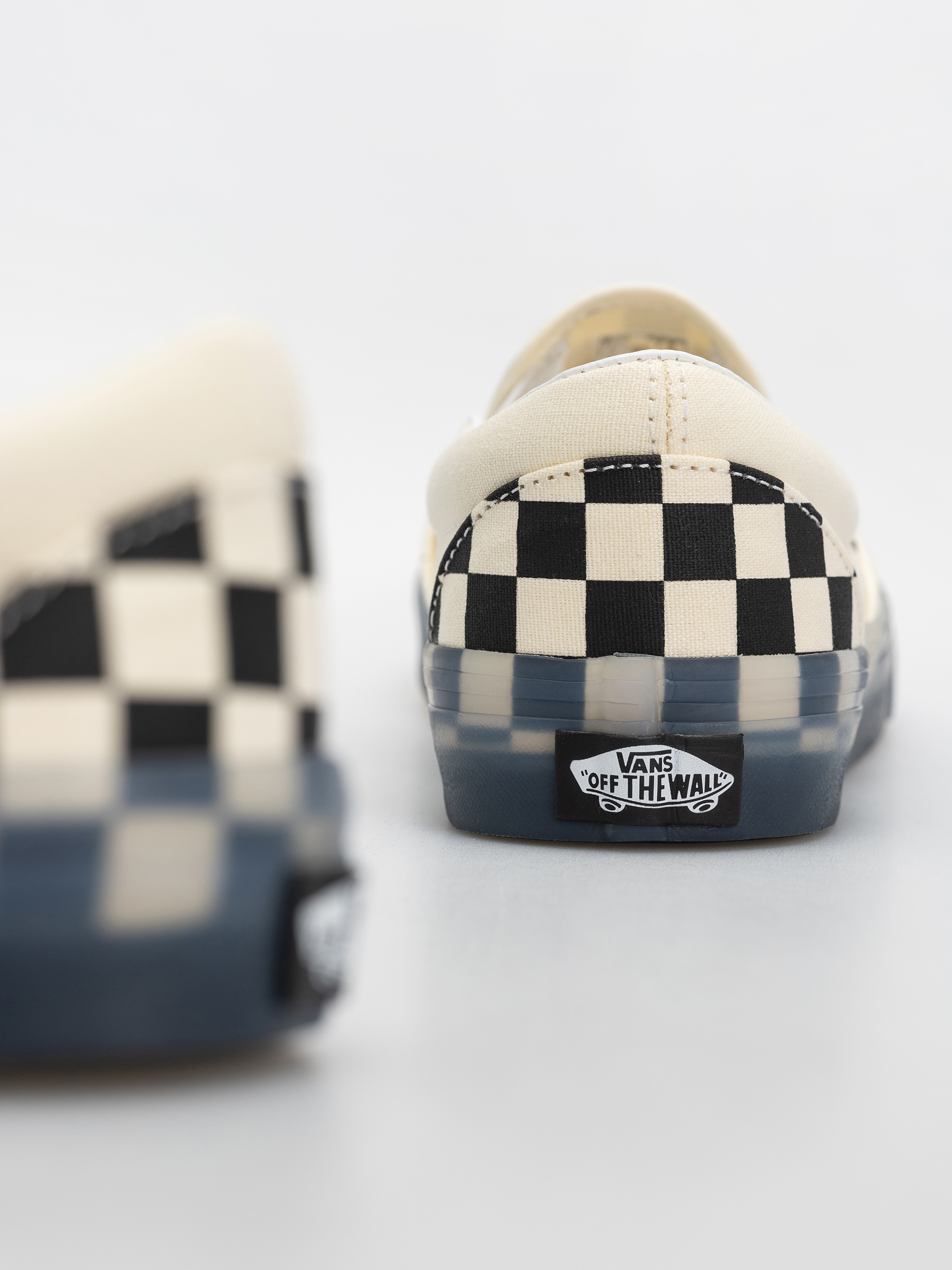 Topánky Vans Classic Slip On (black/marshmall)