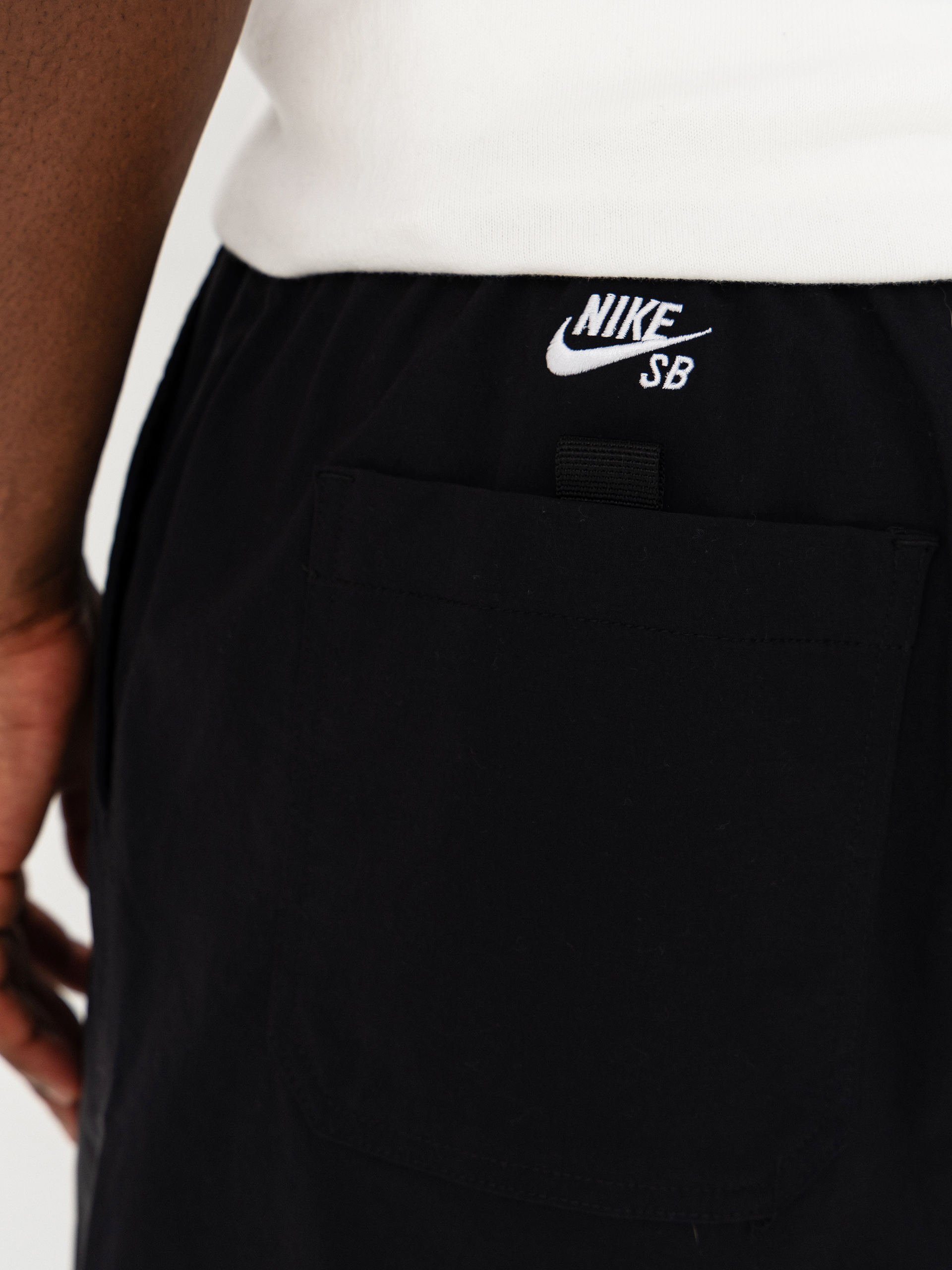 Kraťasy Nike SB 9er (black/white)