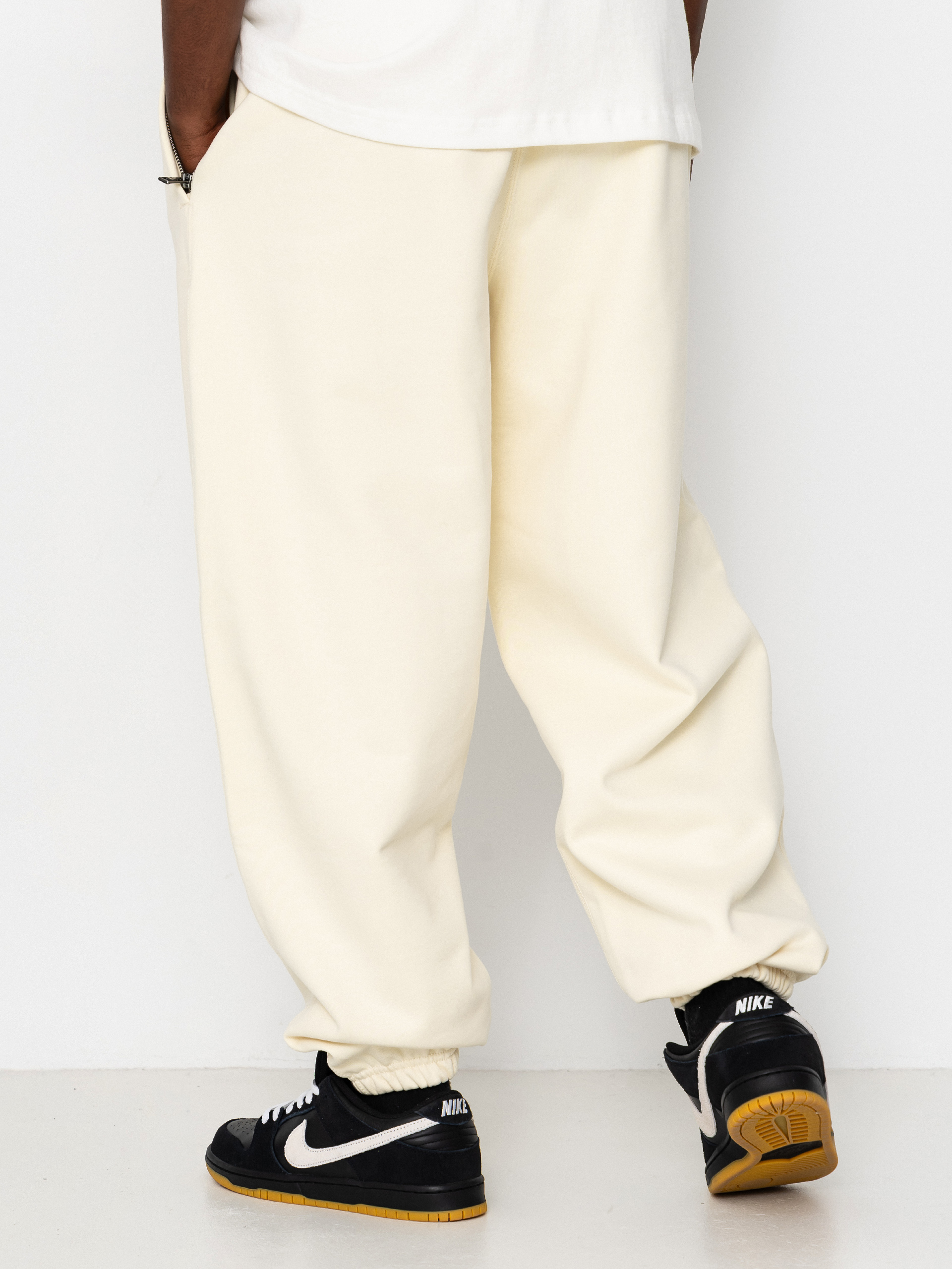 Nohavice Nike SB Solo Swoosh (coconut milk/white)