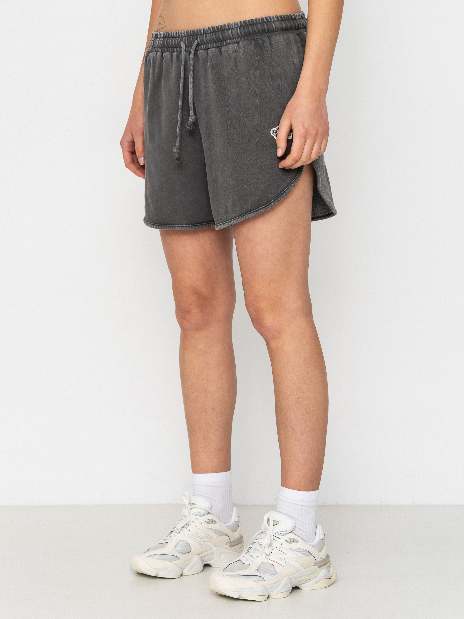 Kraťasy Santa Cruz Groovy Stack Wmn (grey wash)