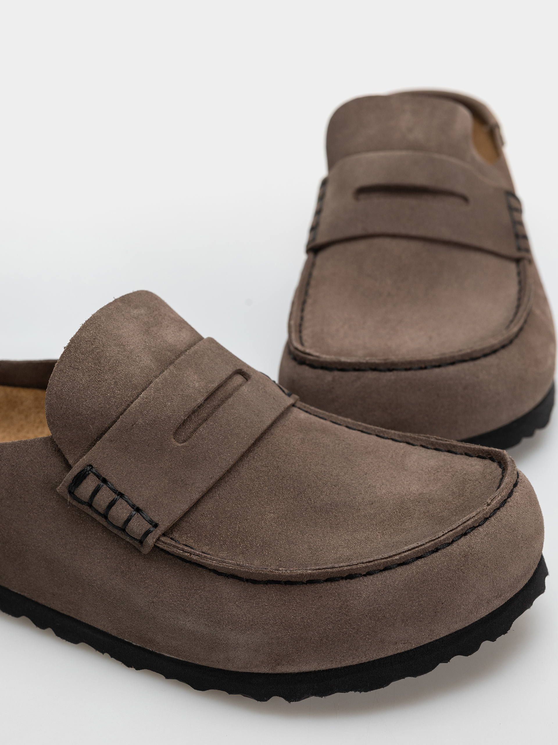 Šľapky Birkenstock Naples Wrapped Suede Leather Regular (concrete gray)