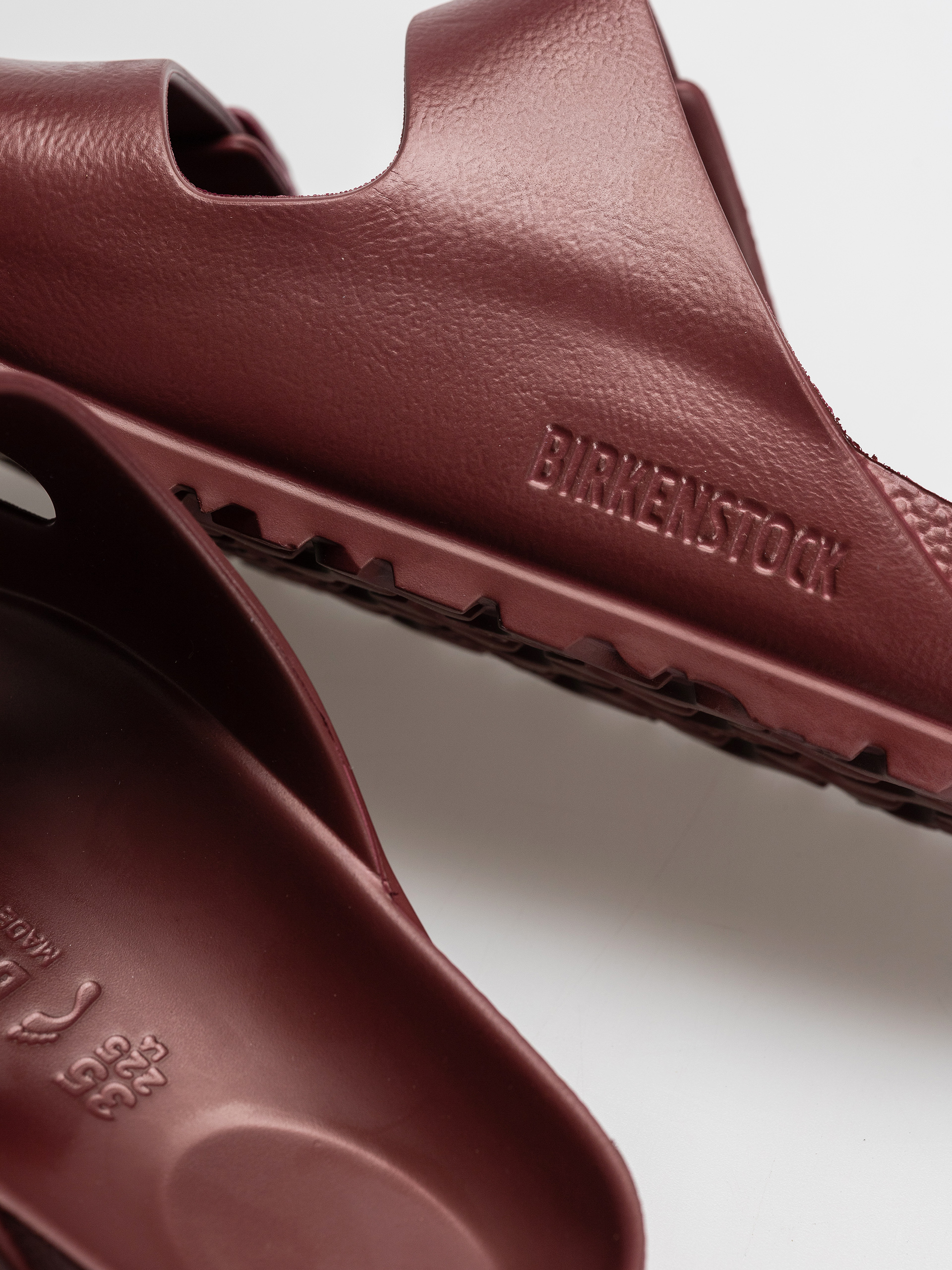 Šľapky Birkenstock Arizona Essentials EVA Narrow (zinfandel)
