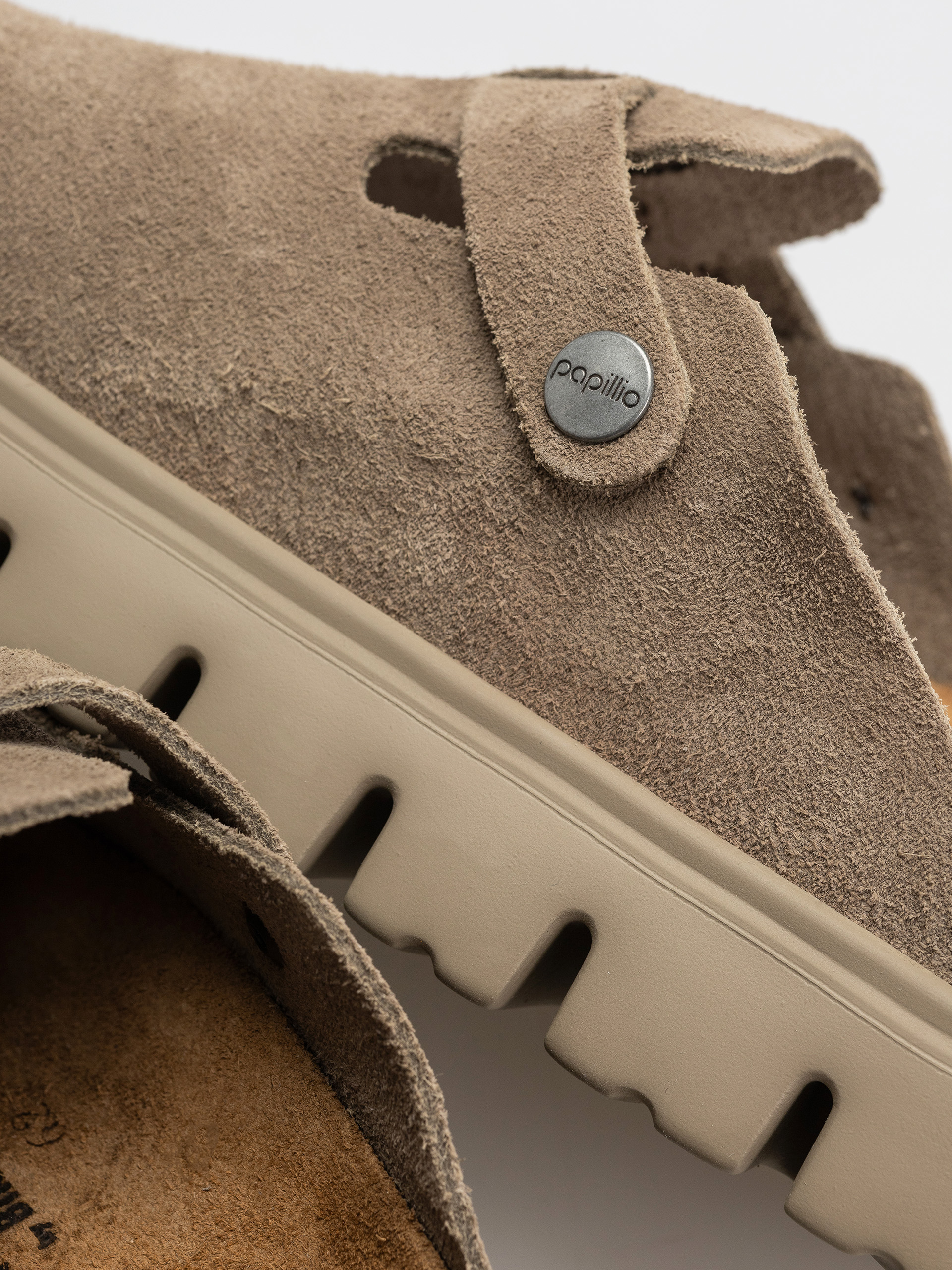 Šľapky Birkenstock Boston Chunky Suede Leather Narrow Wmn (taupe)