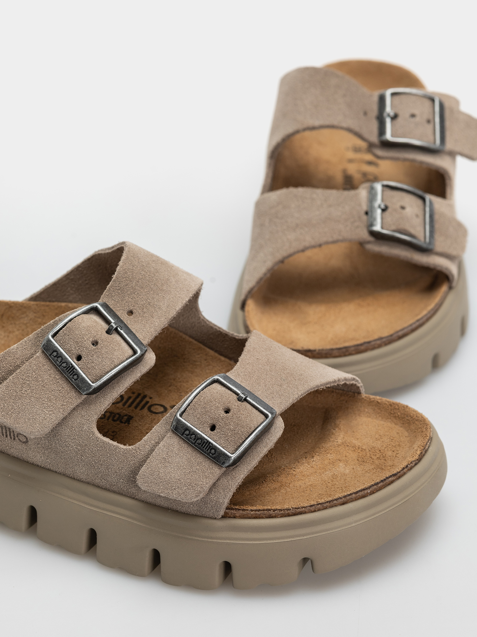 Šľapky Birkenstock Arizona Chunky Suede Leather Narrow Wmn (taupe tonal)