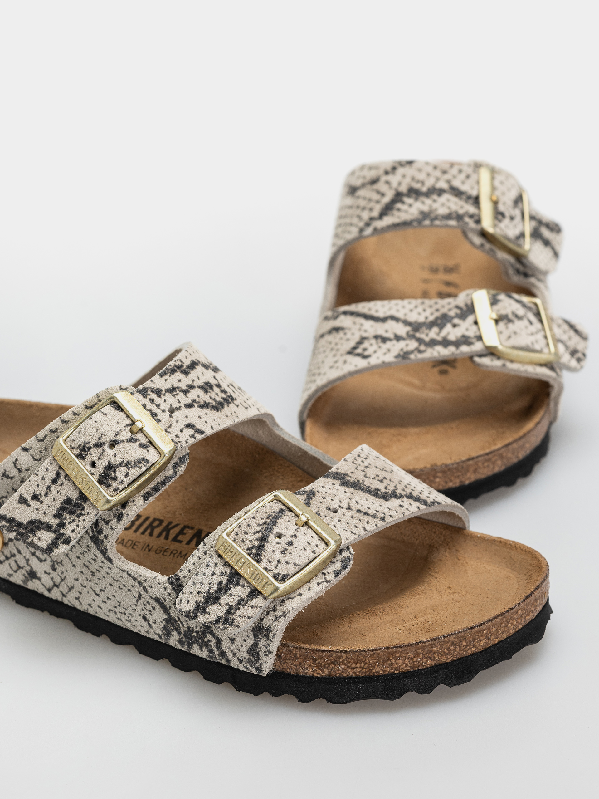 Šľapky Birkenstock Arizona Suede Leather Narrow Wmn (snake oyster)