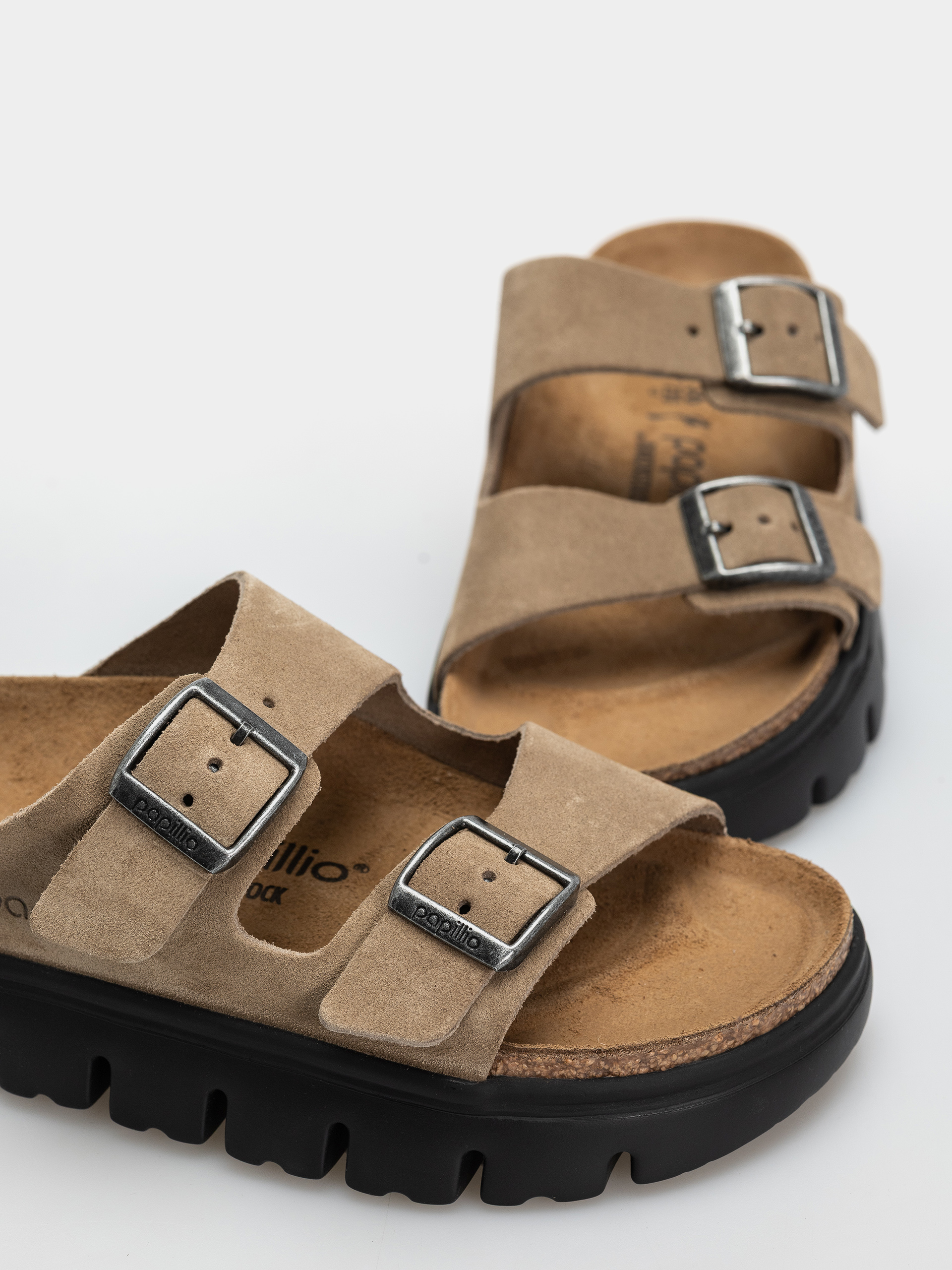 Šľapky Birkenstock Arizona Chunky Suede Leather Narrow Wmn (gray taupe)