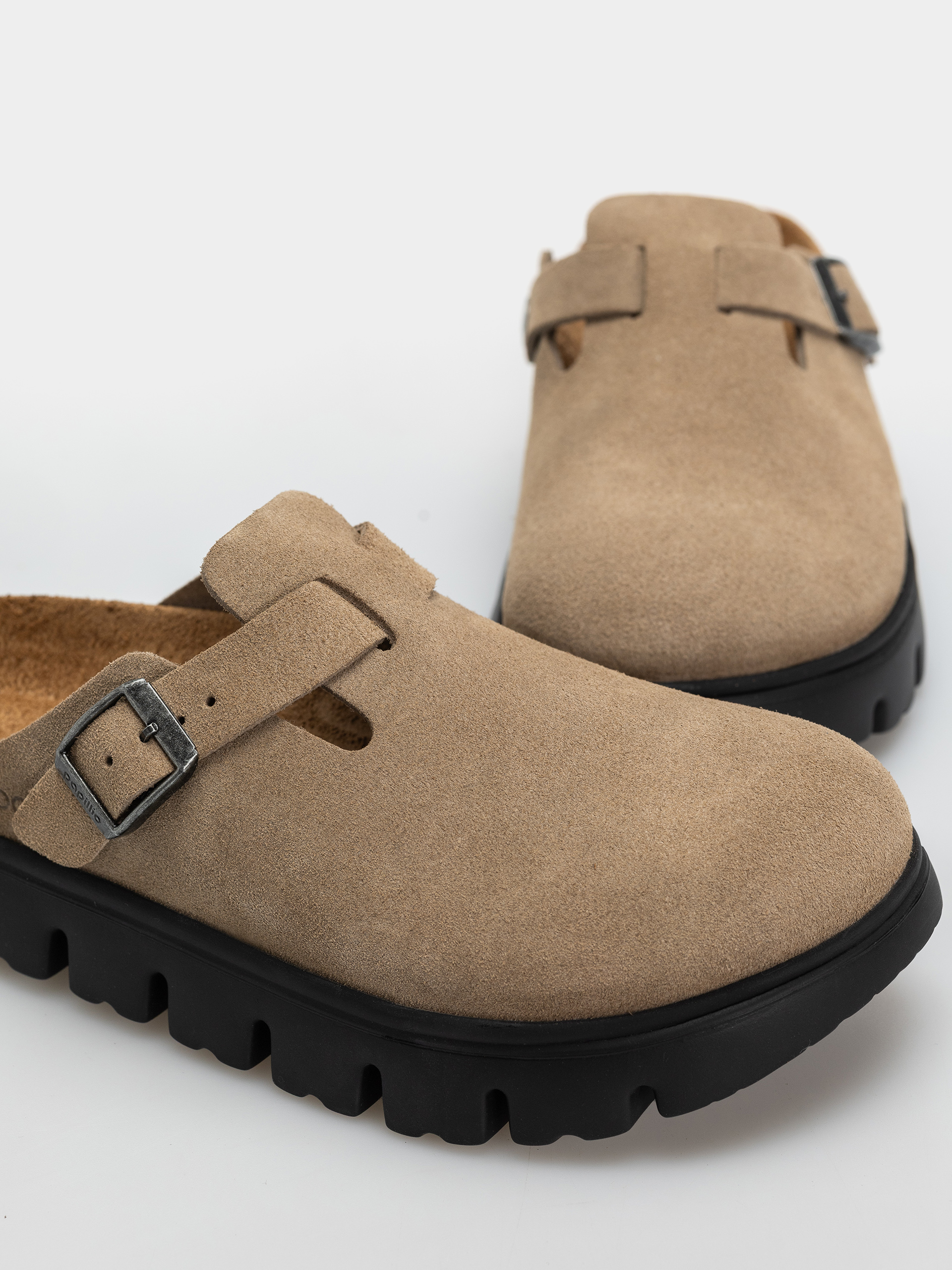 Šľapky Birkenstock Boston Chunky Suede Leather Narrow Wmn (gray taupe)