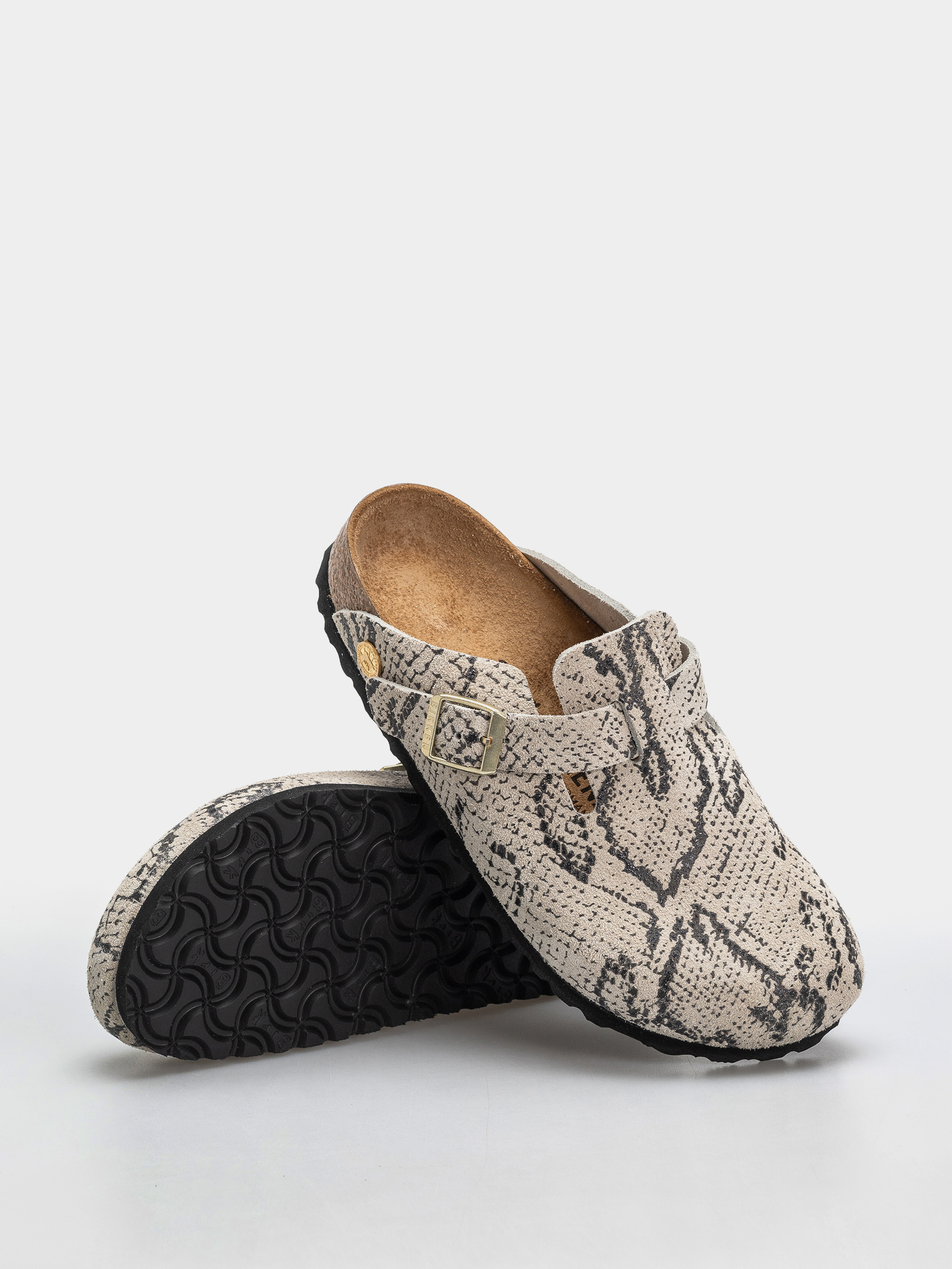 Šľapky Birkenstock Boston Rivet Logo Suede Leather Narrow Wmn (snake oyster)