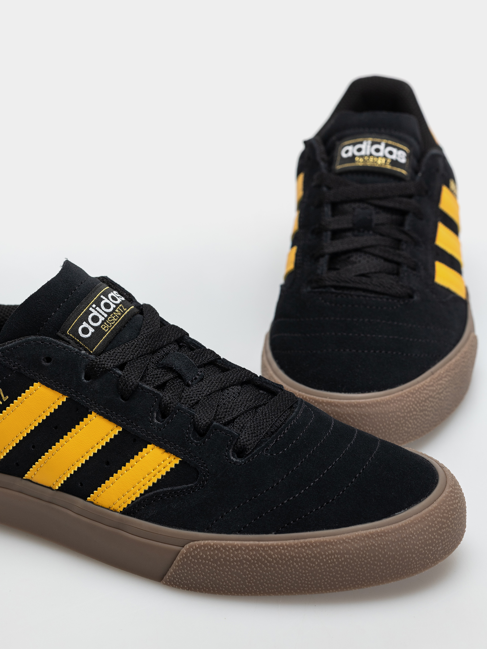 Topánky adidas Busenitz Vulc II (cblack/preyel/gum4)