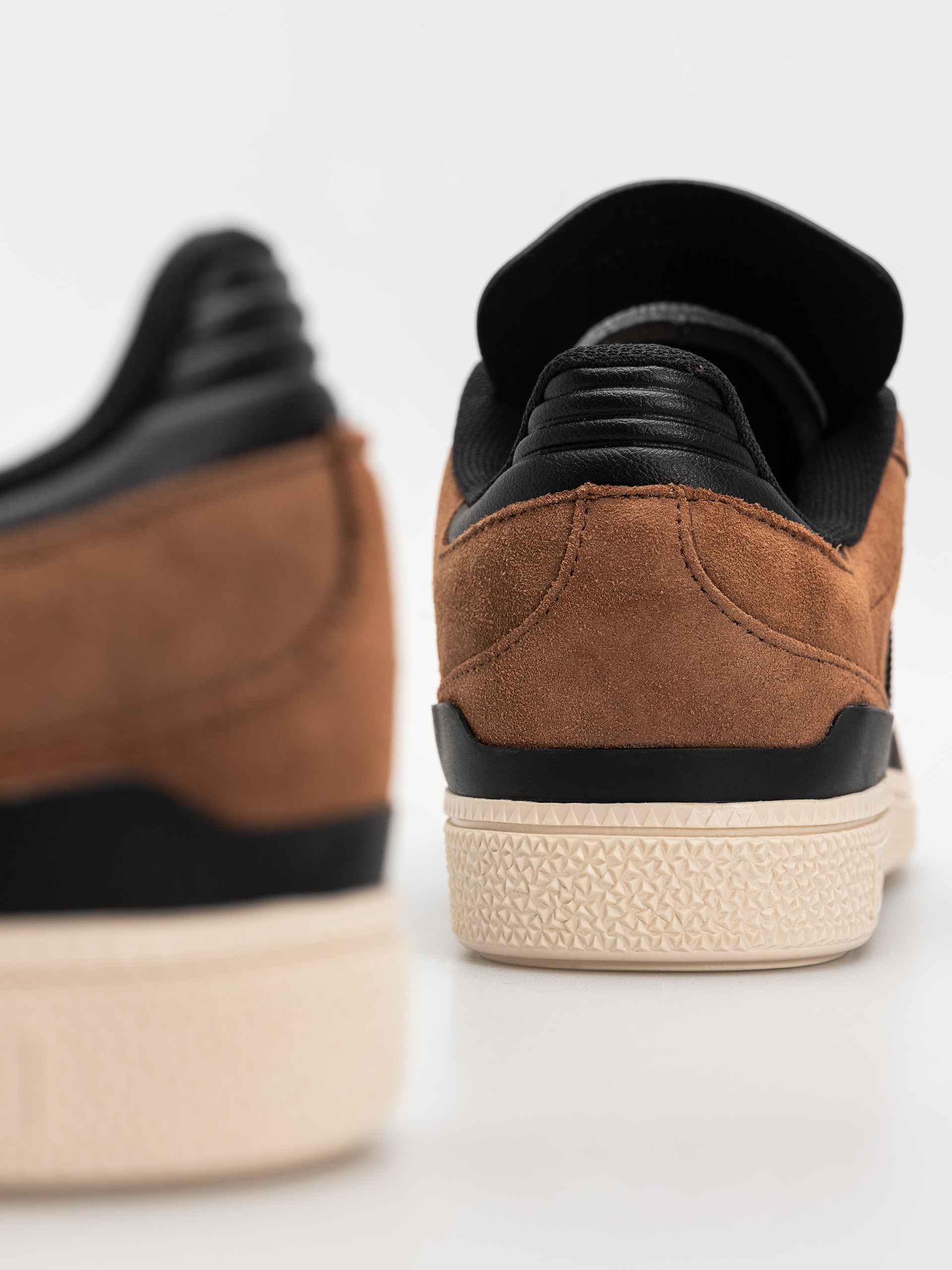Topánky adidas Busenitz (prebrn/cblack/cwhite)