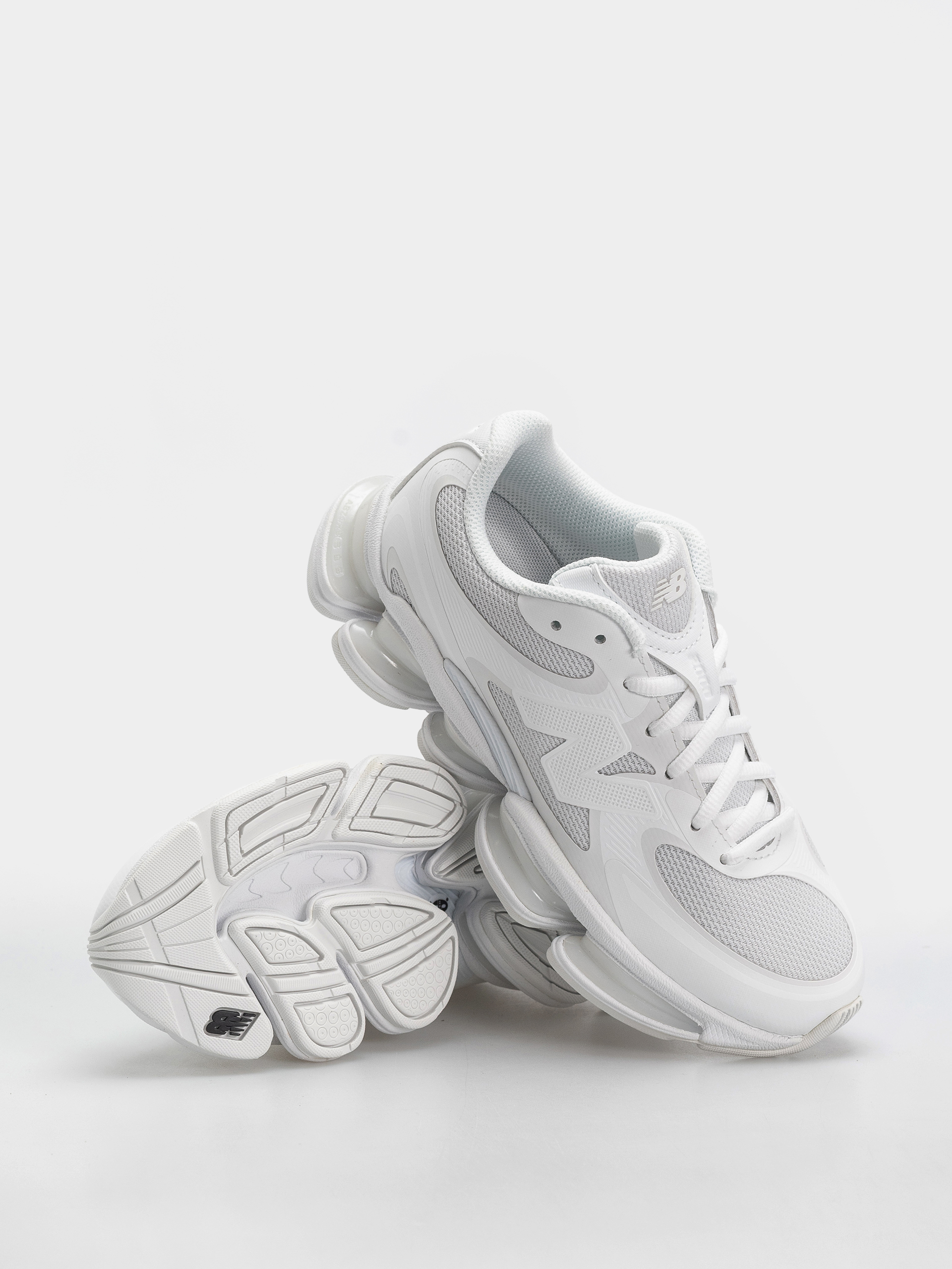 Topánky New Balance 2000 (white/white/black)