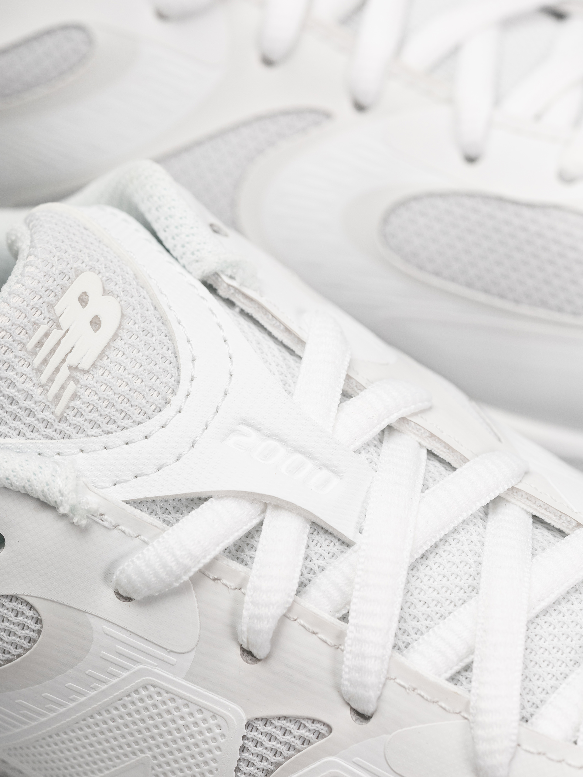 Topánky New Balance 2000 (white/white/black)