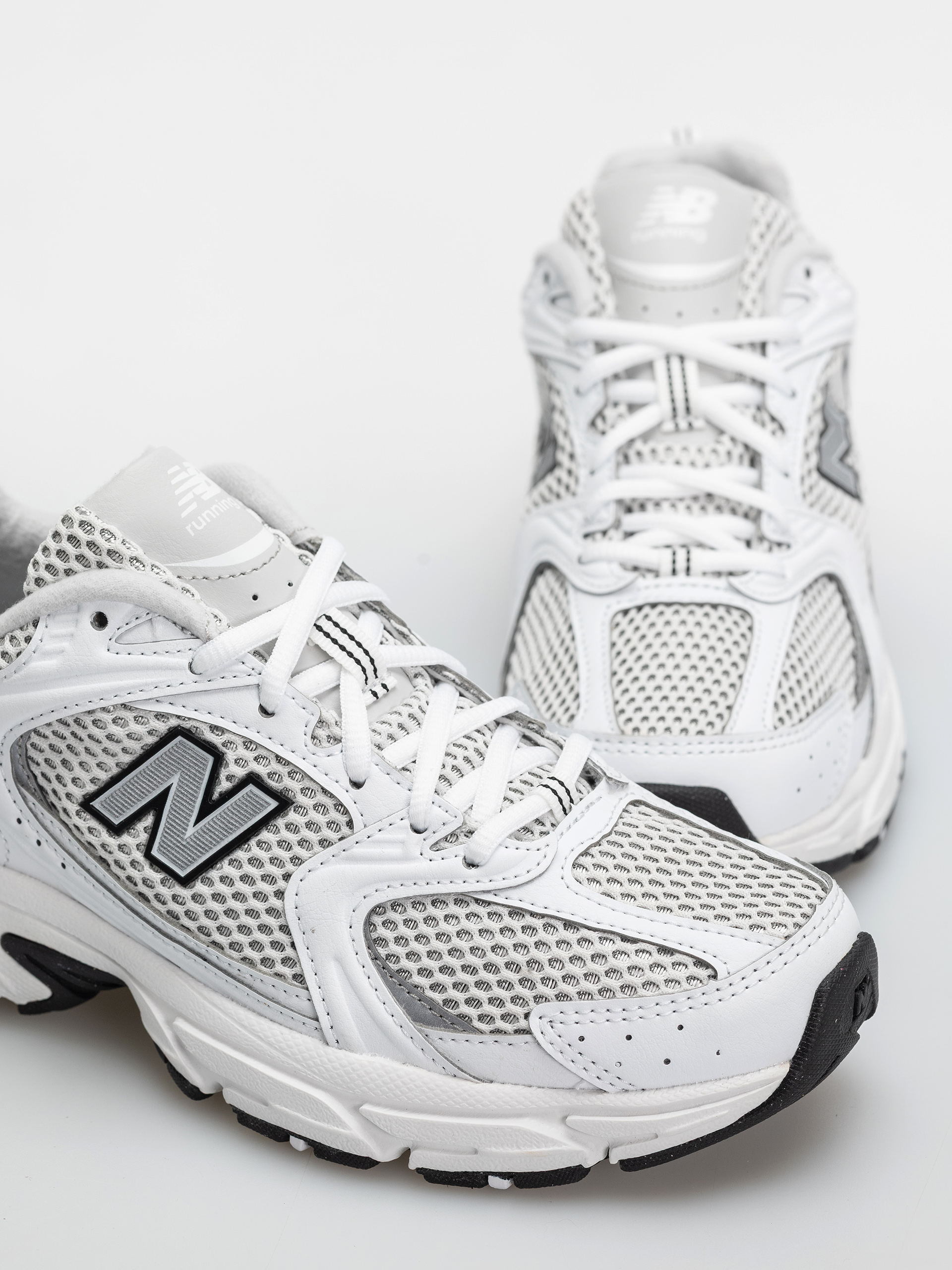 Topánky New Balance 530 (white/silver metallic/black)