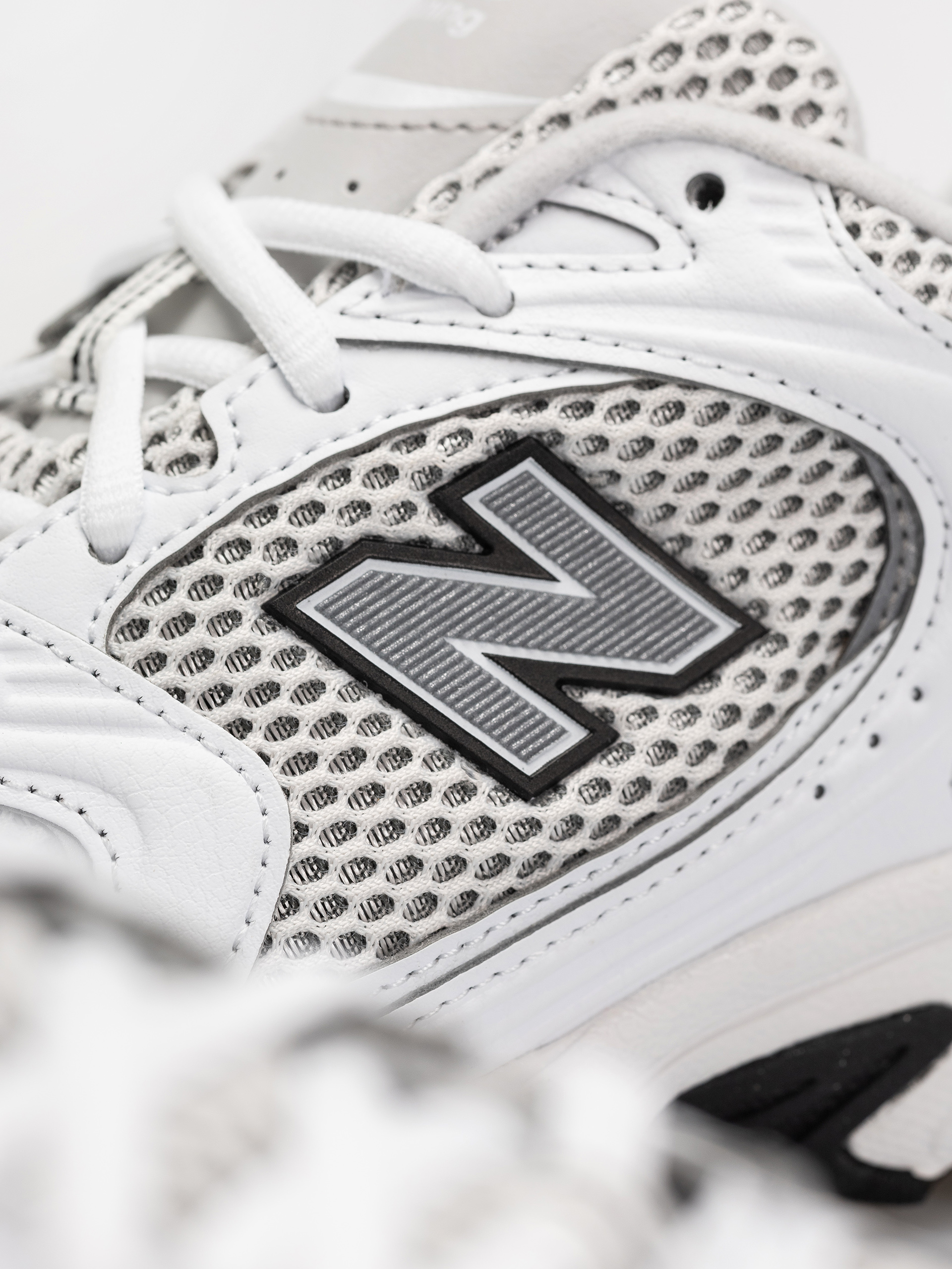 Topánky New Balance 530 (white/silver metallic/black)
