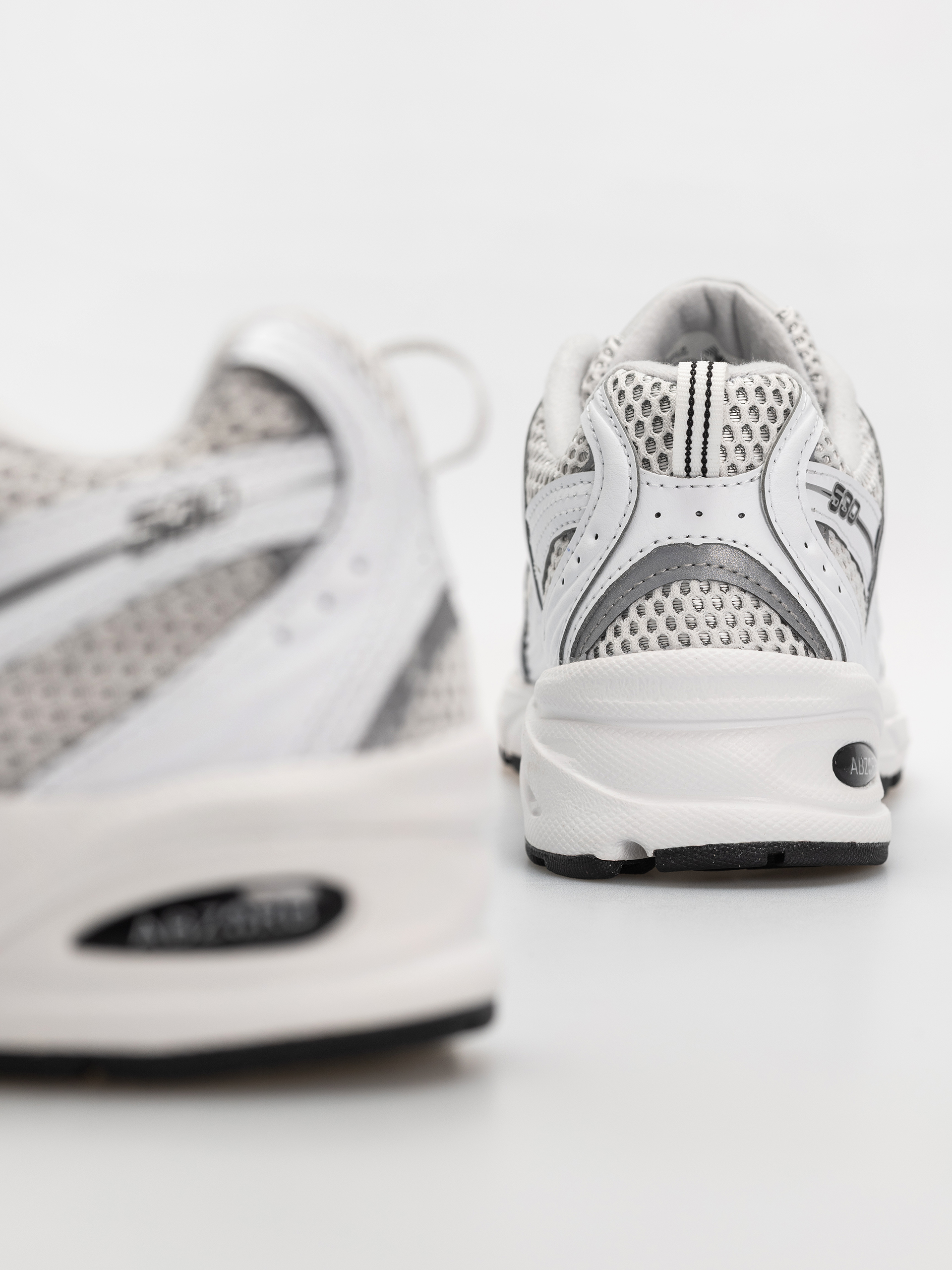 Topánky New Balance 530 (white/silver metallic/black)