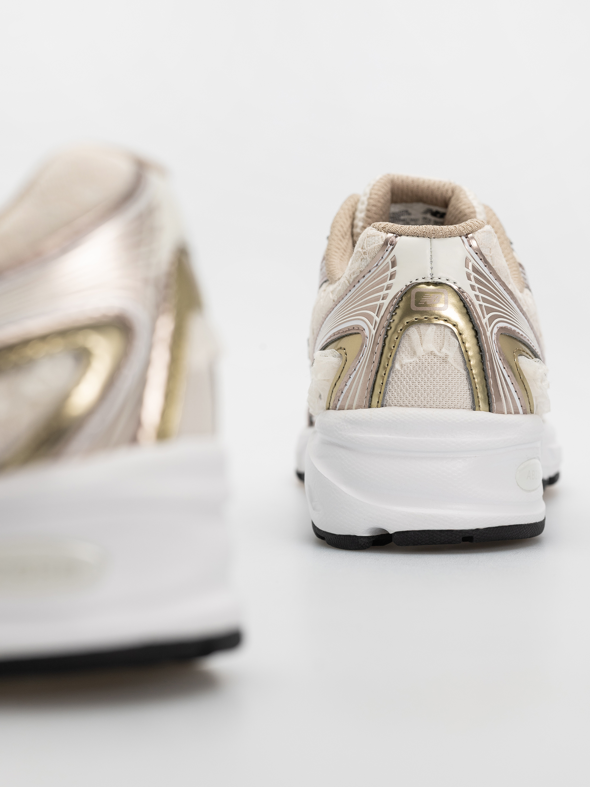 Topánky New Balance 740 (sea salt/silver metallic)