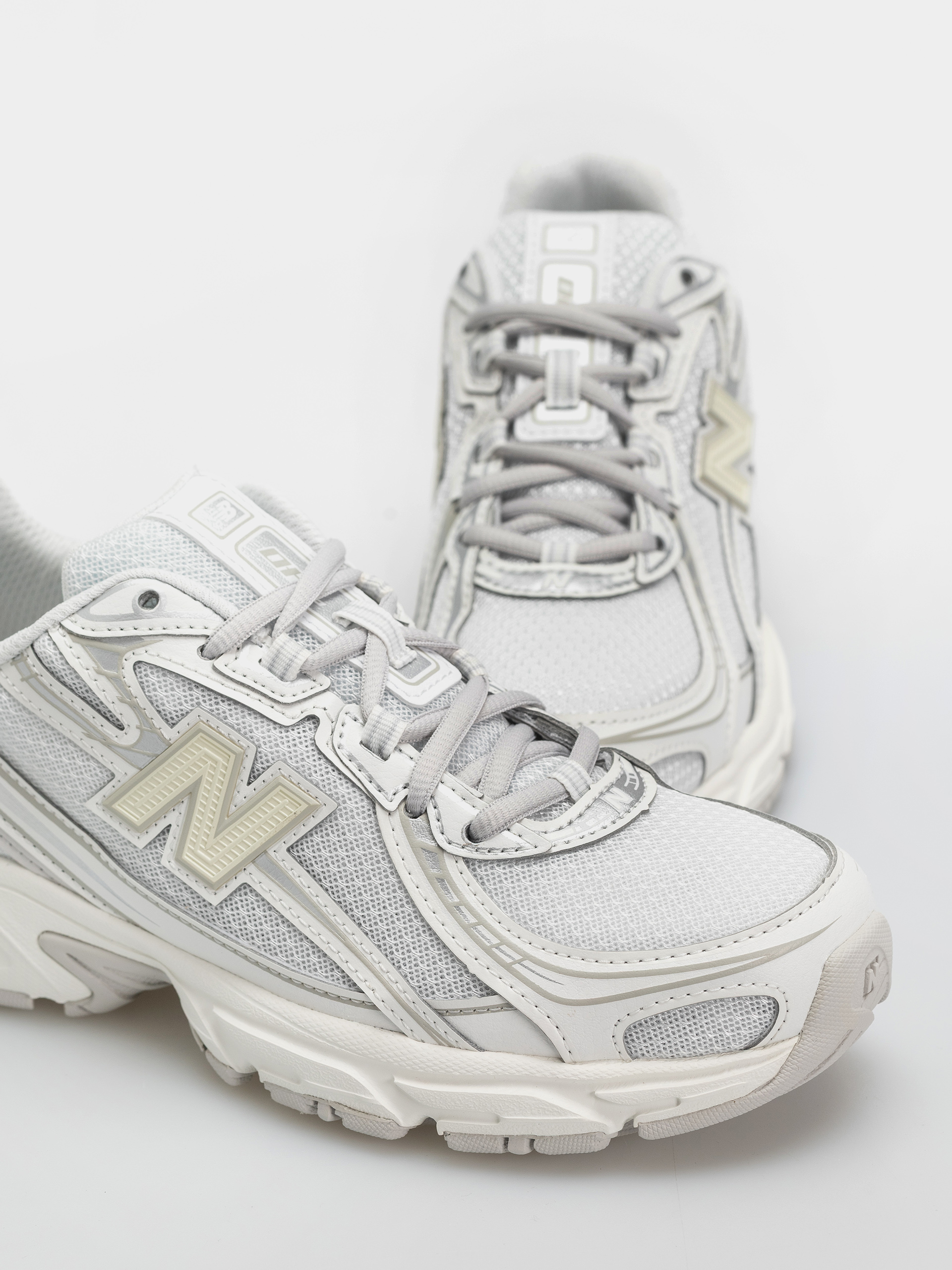 Topánky New Balance 740 (white/silver metallic)