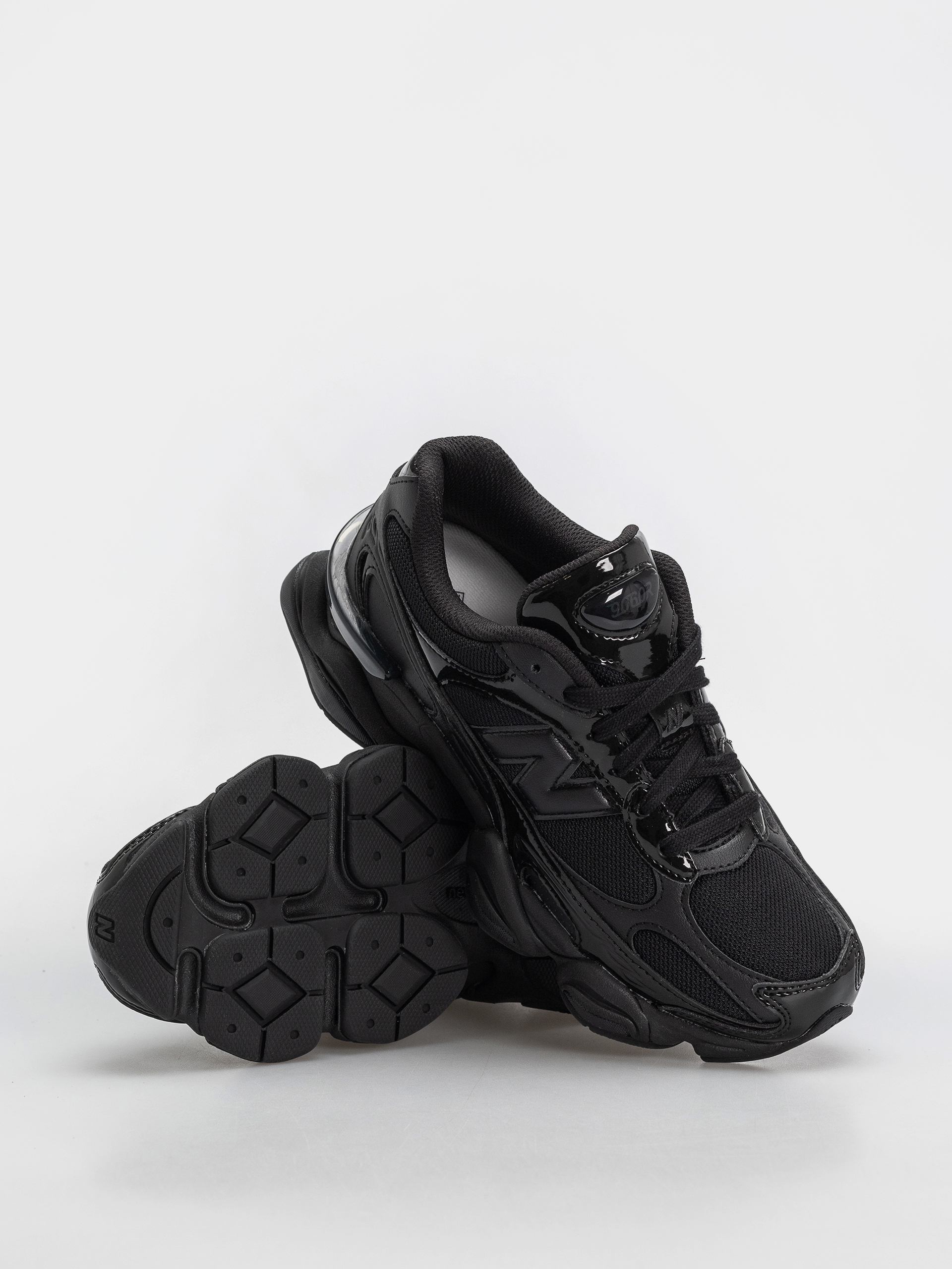 Topánky New Balance 9060 (black/black)