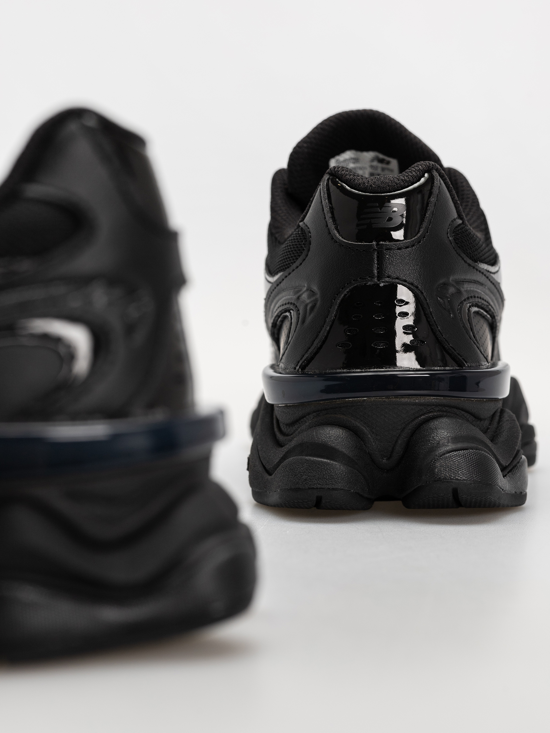Topánky New Balance 9060 (black/black)