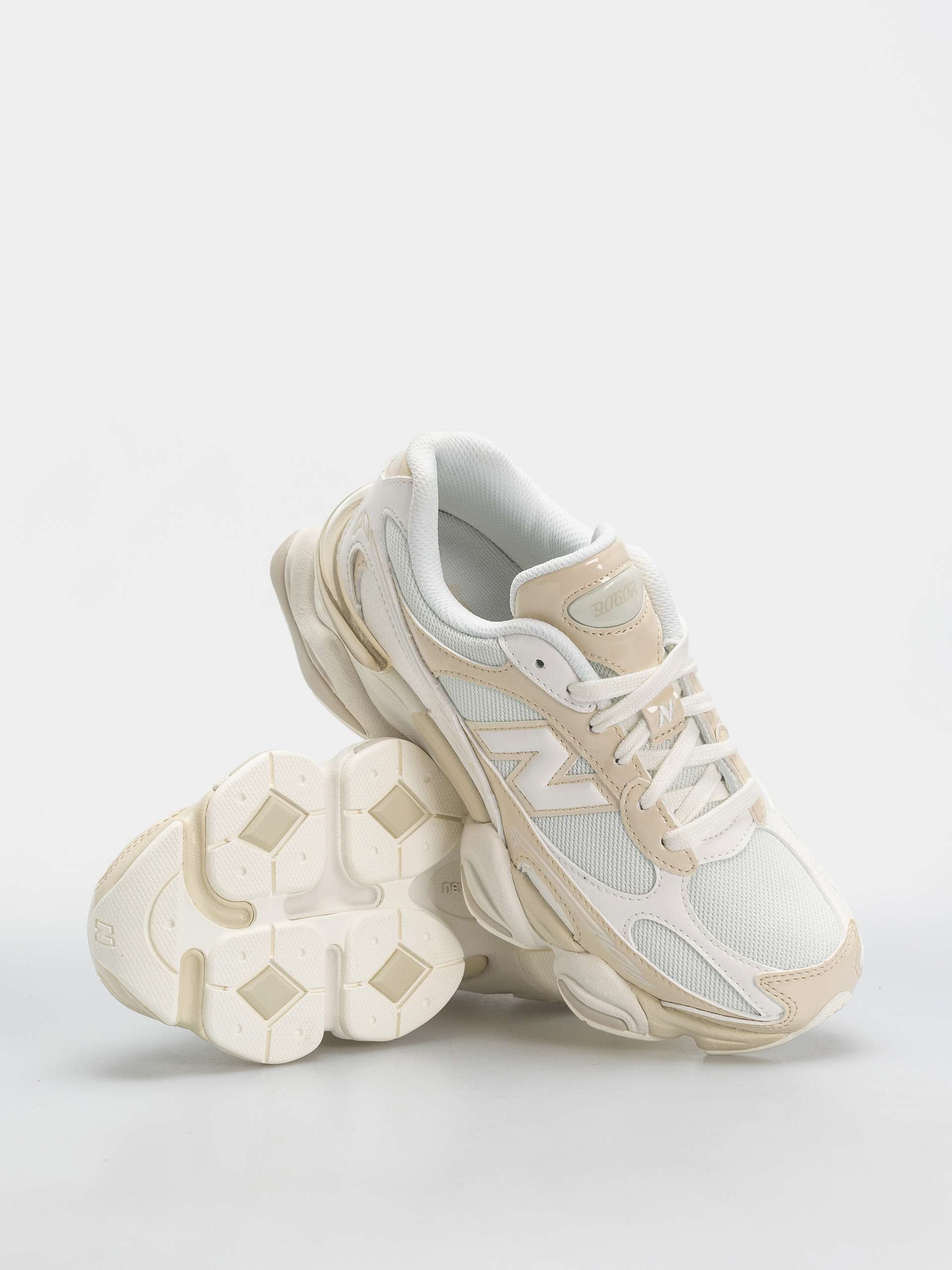 Topánky New Balance 9060 (bone/sea salt)