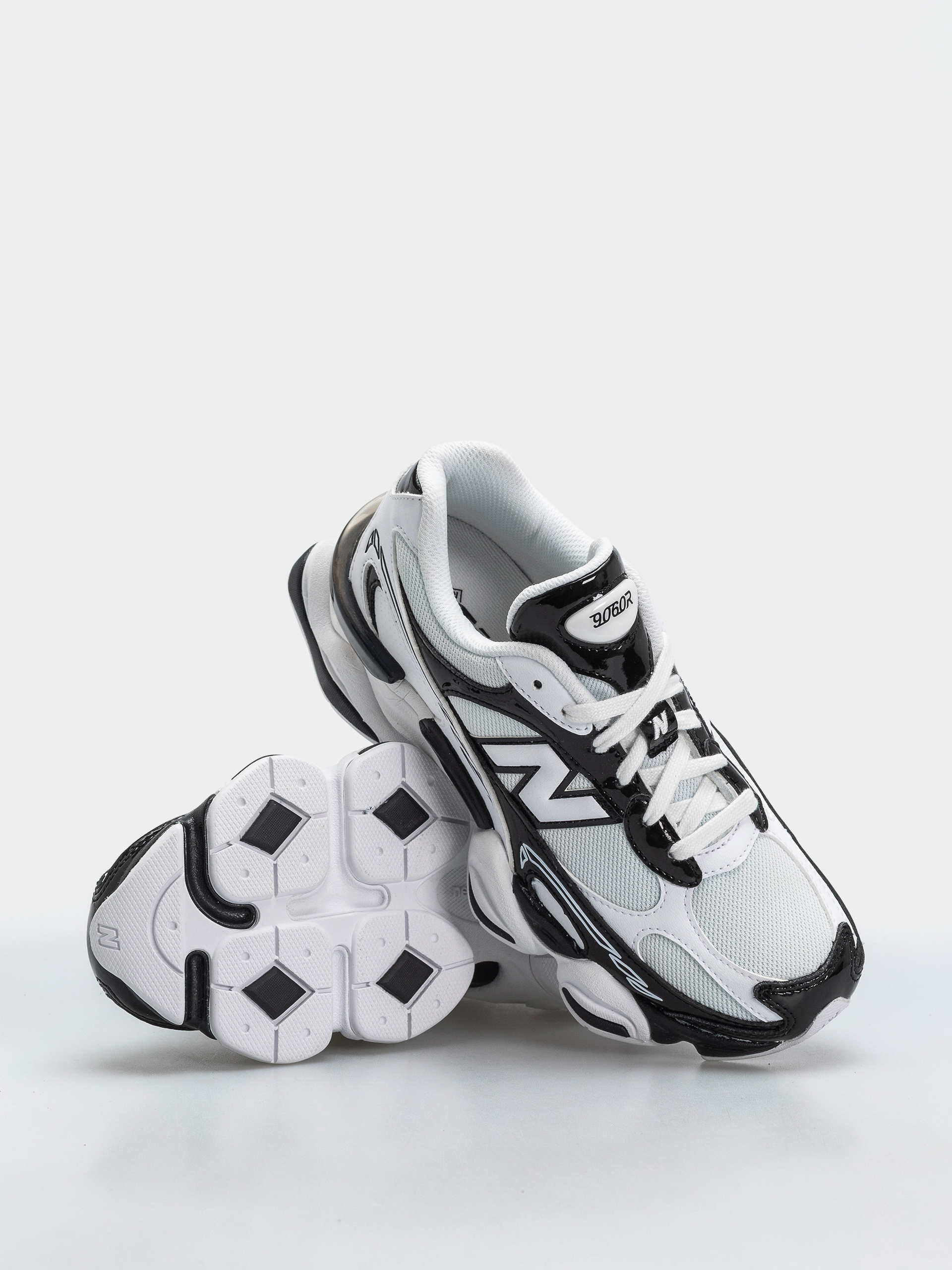 Topánky New Balance 9060 (black/white)