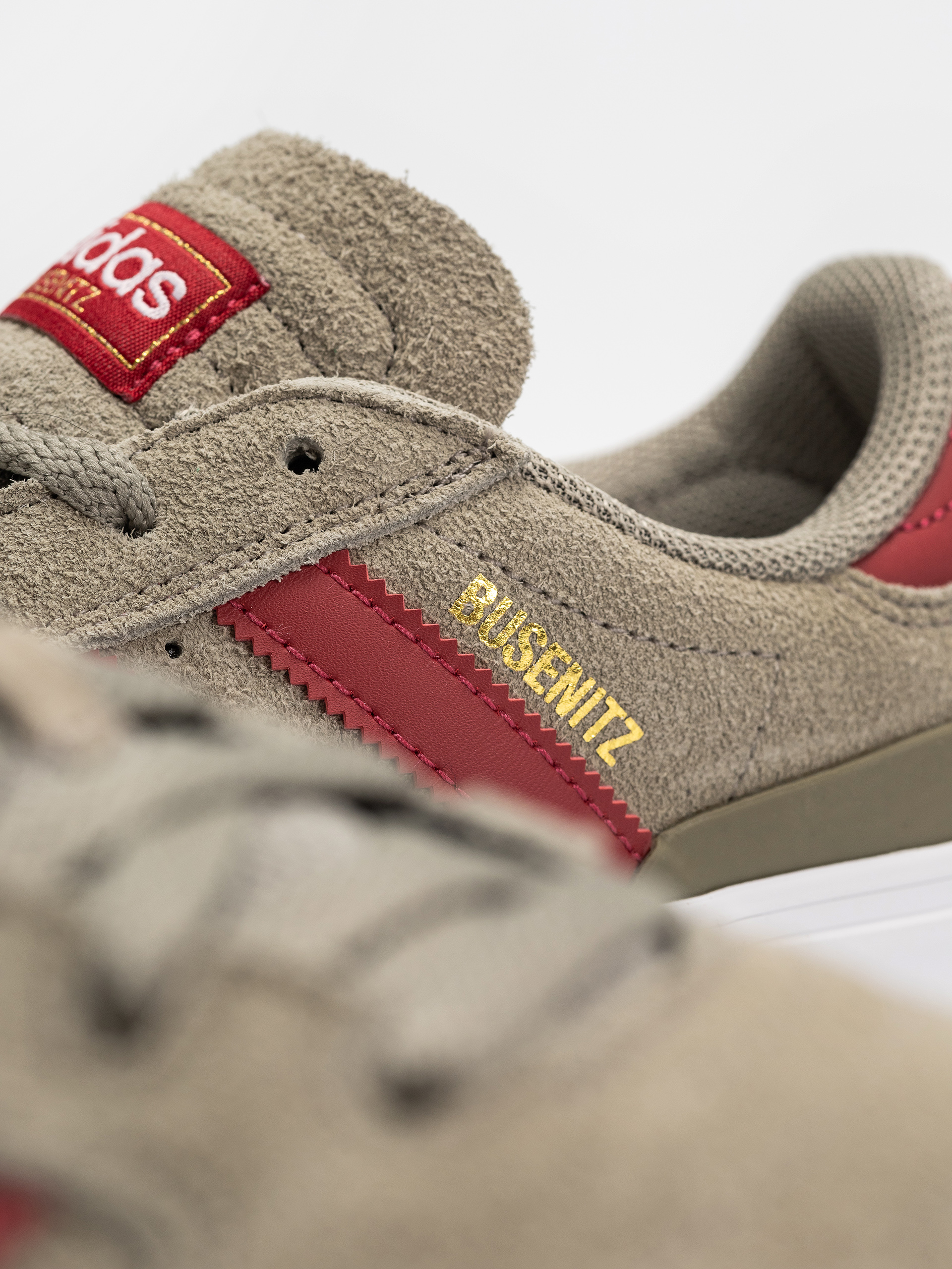 Topánky adidas Busenitz Vulc II (silpeb/tmvire/ftwwht)