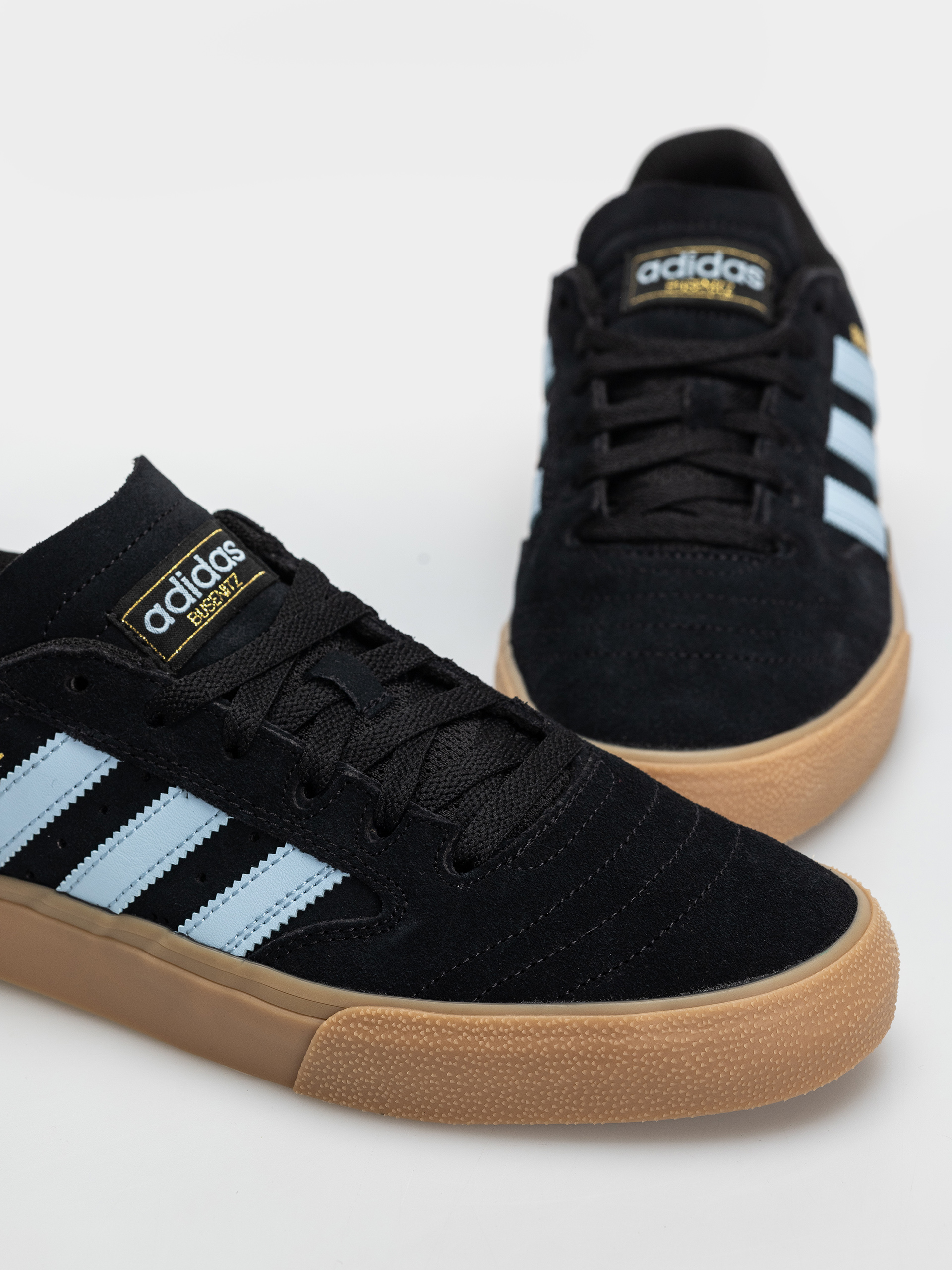 Topánky adidas Busenitz Vulc II (cblack/clesky/gum4)