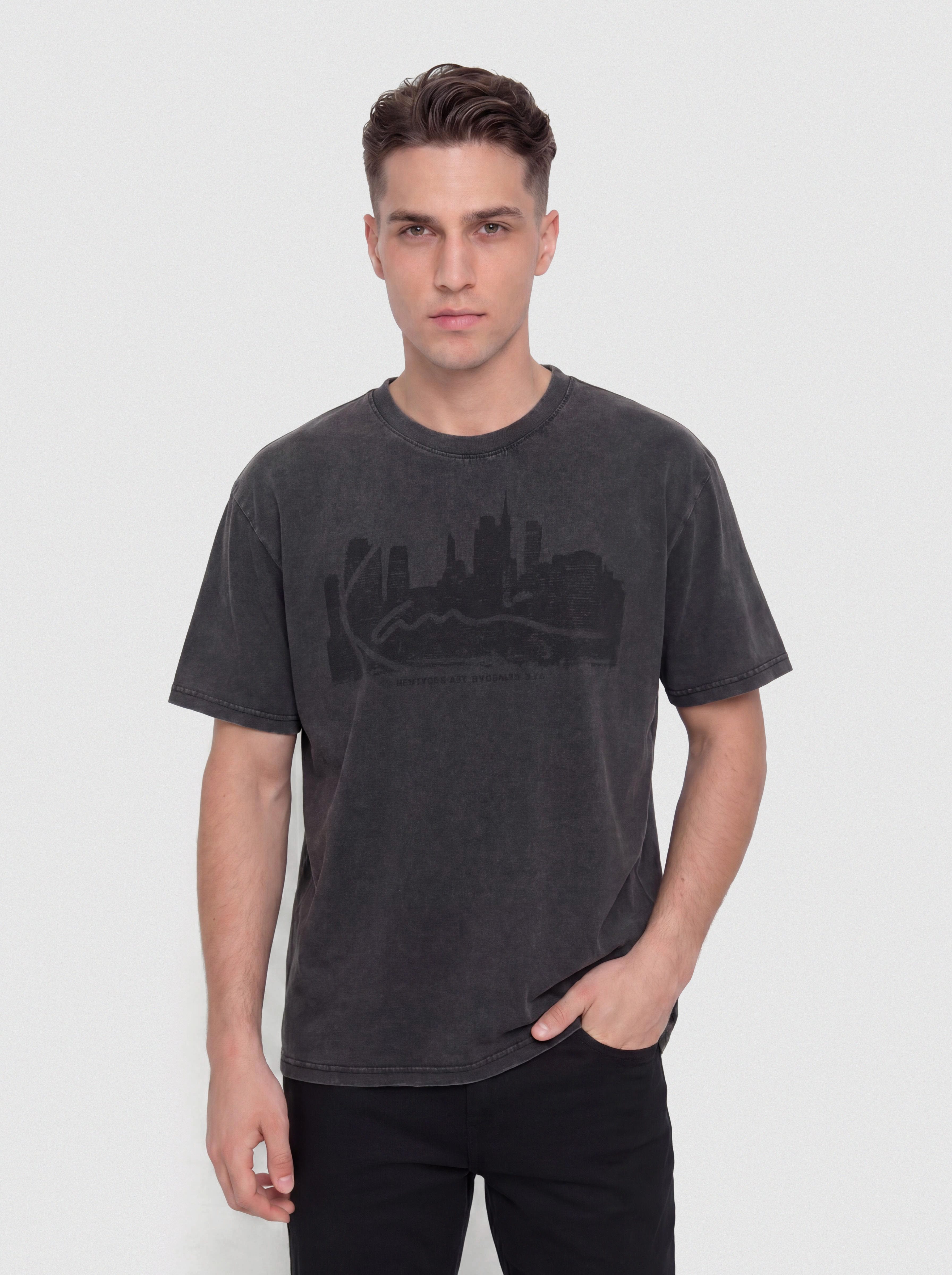 Triu010dko Karl Kani Signature Skyline Washed Boxy (black)