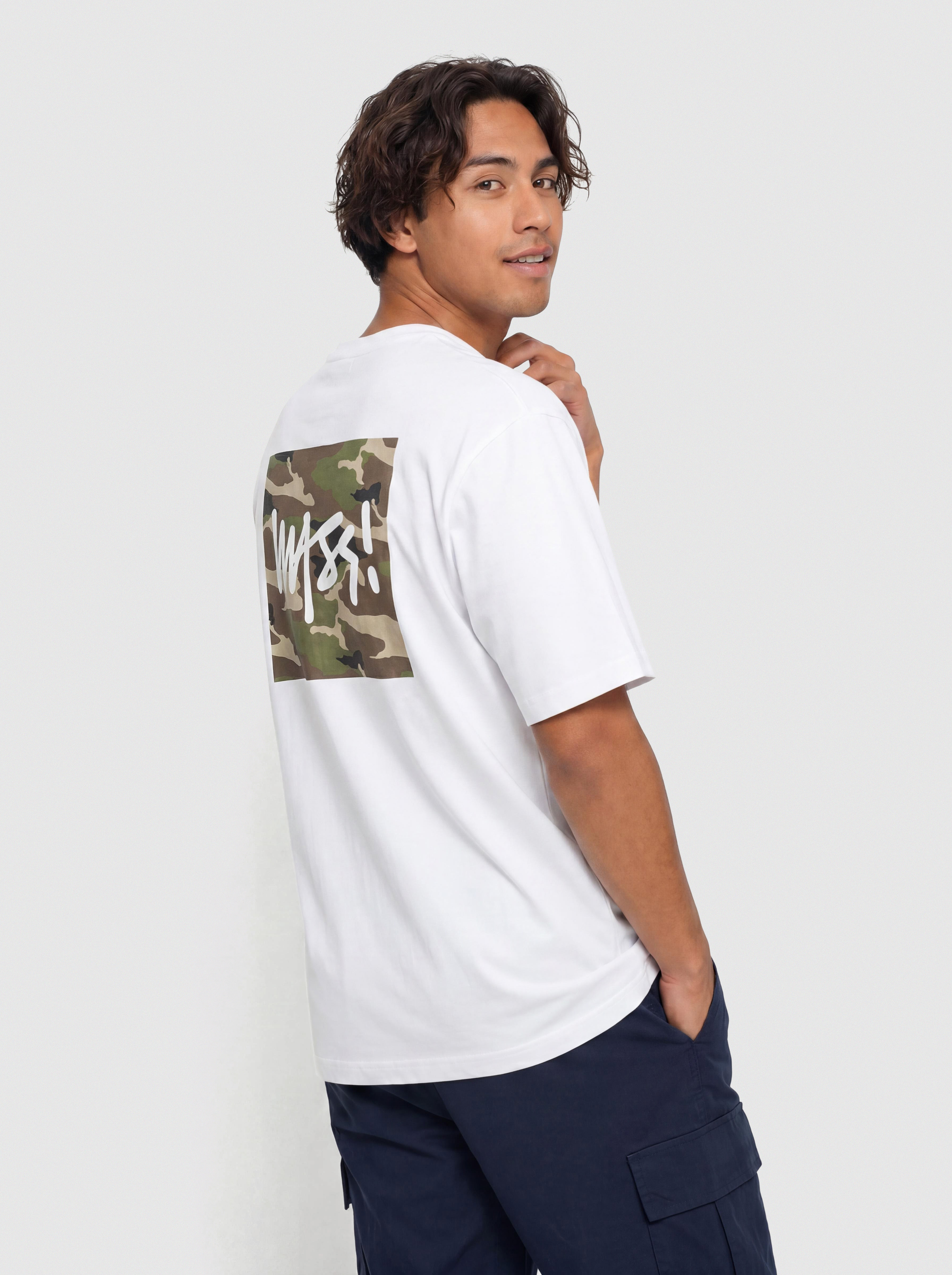 Tričko MassDnm Camo Sign (white)