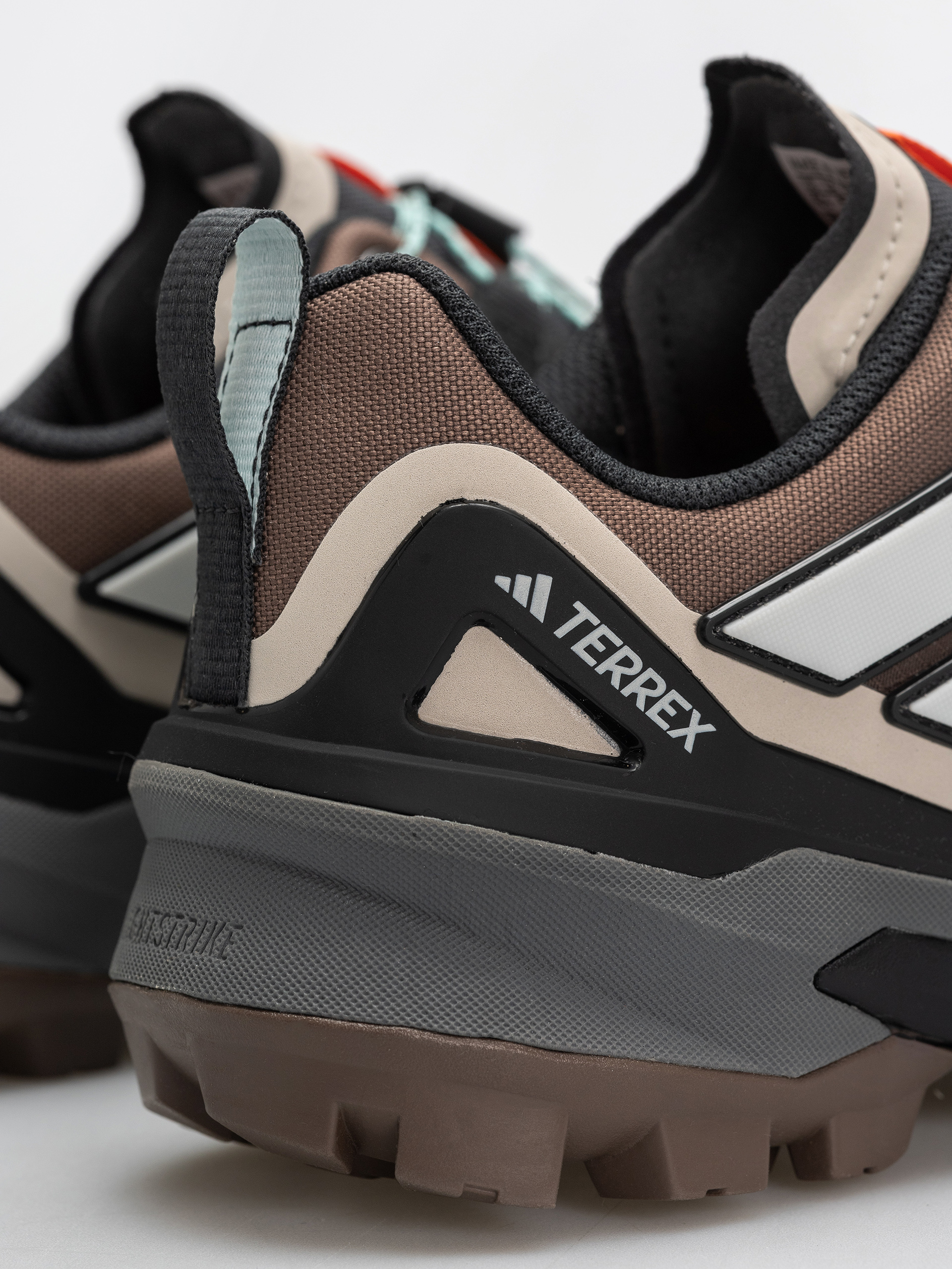 Topánky adidas Terrex Skychaser Gt Wmn (earstr/greone/seflaq)