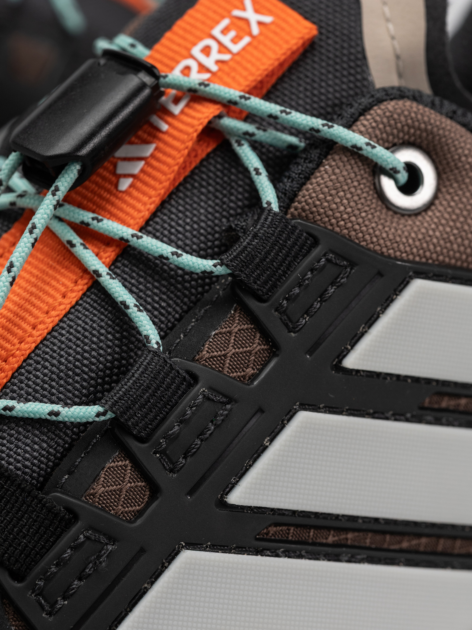 Topánky adidas Terrex Skychaser Gt Wmn (earstr/greone/seflaq)